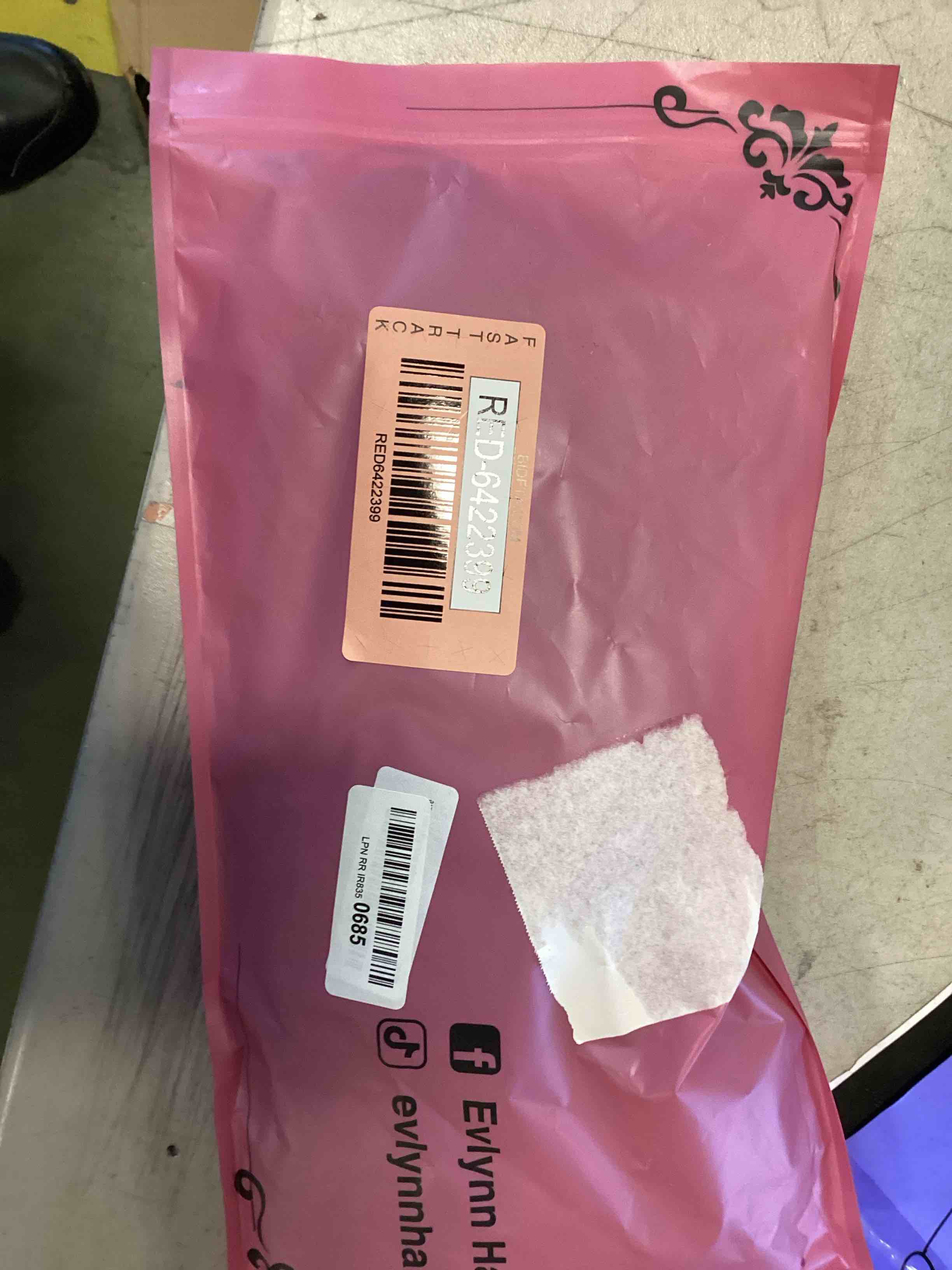 https://s3.amazonaws.com/lotting-images-prod/bidfta/RED6422399_1718473546700.jpeg
