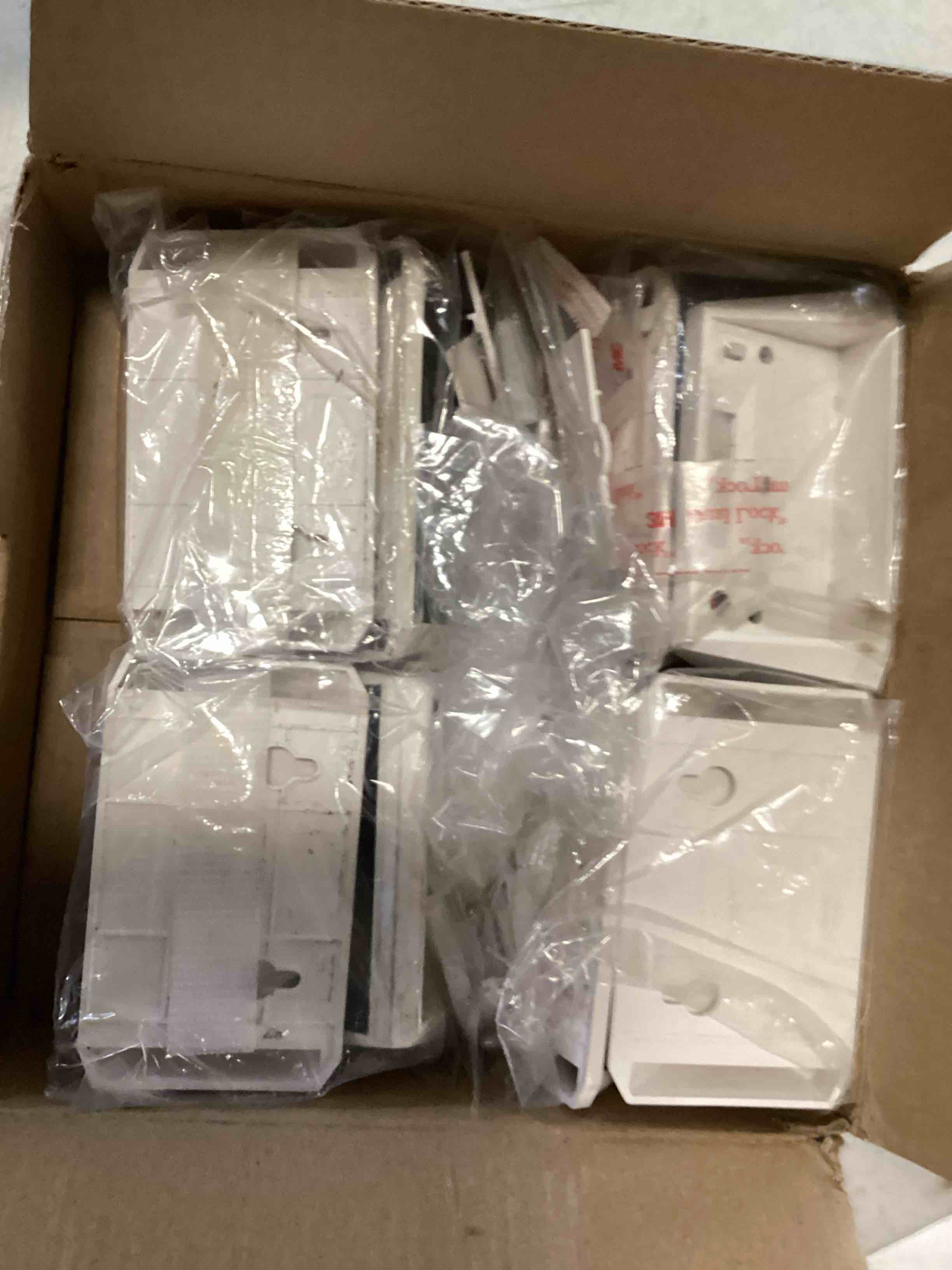 https://s3.amazonaws.com/lotting-images-prod/bidfta/RED6422771_1718718210439.jpeg
