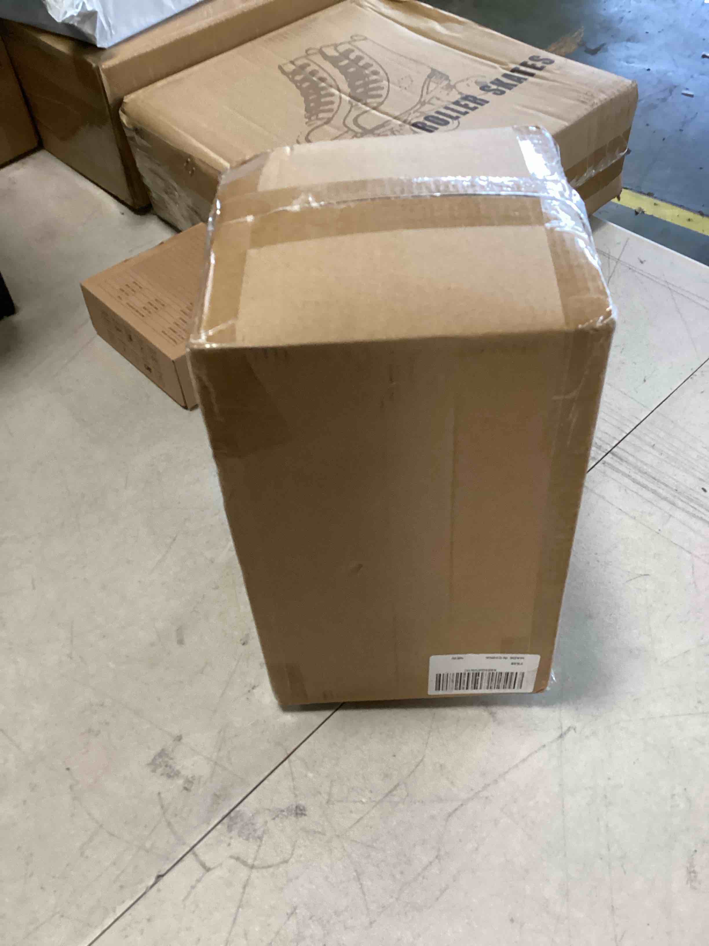 https://s3.amazonaws.com/lotting-images-prod/bidfta/RED6422934_1718738023401.jpeg