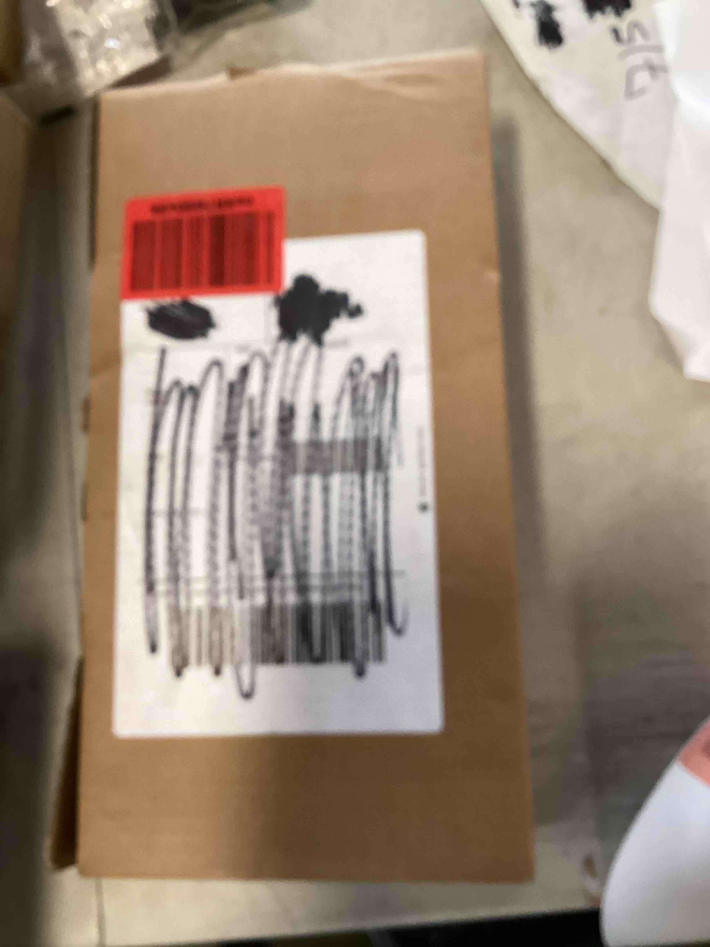 https://s3.amazonaws.com/lotting-images-prod/bidfta/RED6422975_1718741173398.jpeg