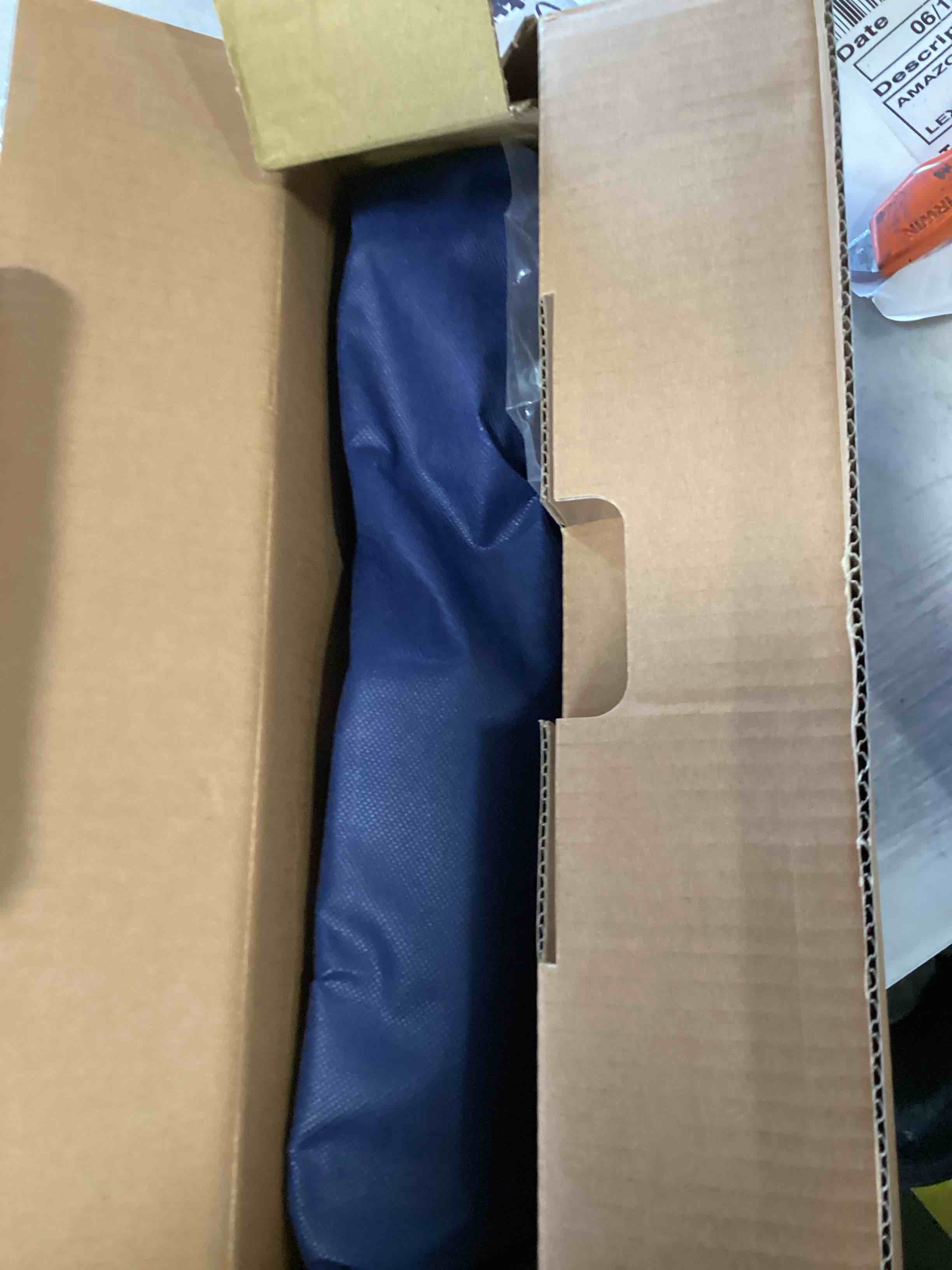 https://s3.amazonaws.com/lotting-images-prod/bidfta/RED6422975_1718741195513.jpeg