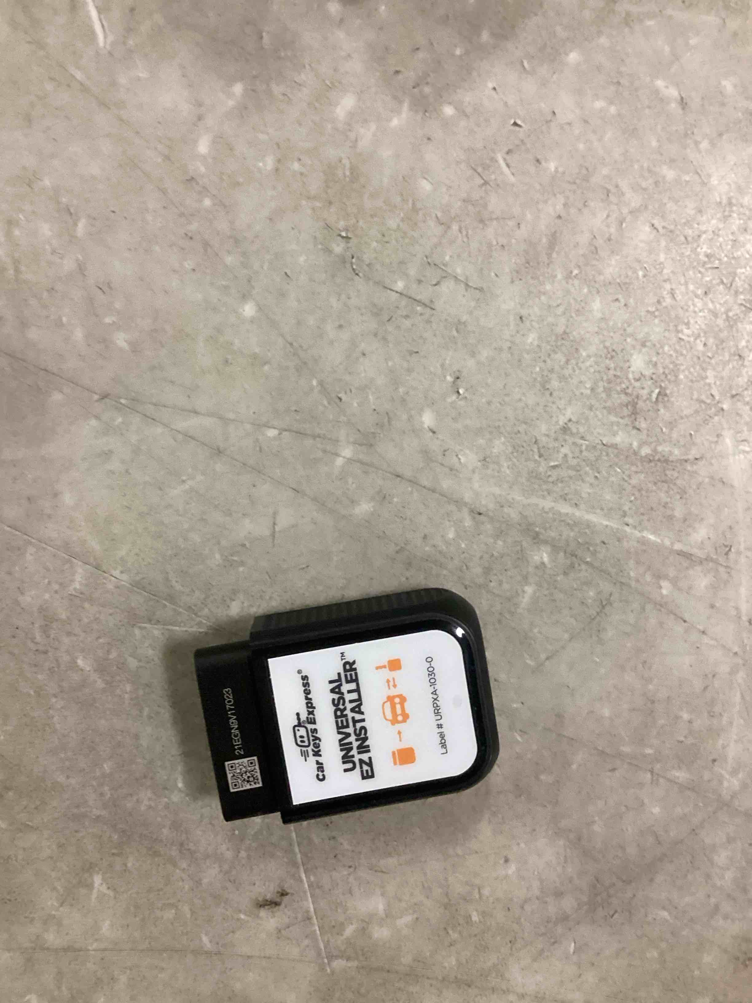 https://s3.amazonaws.com/lotting-images-prod/bidfta/RED6423653_1718536959332.jpeg