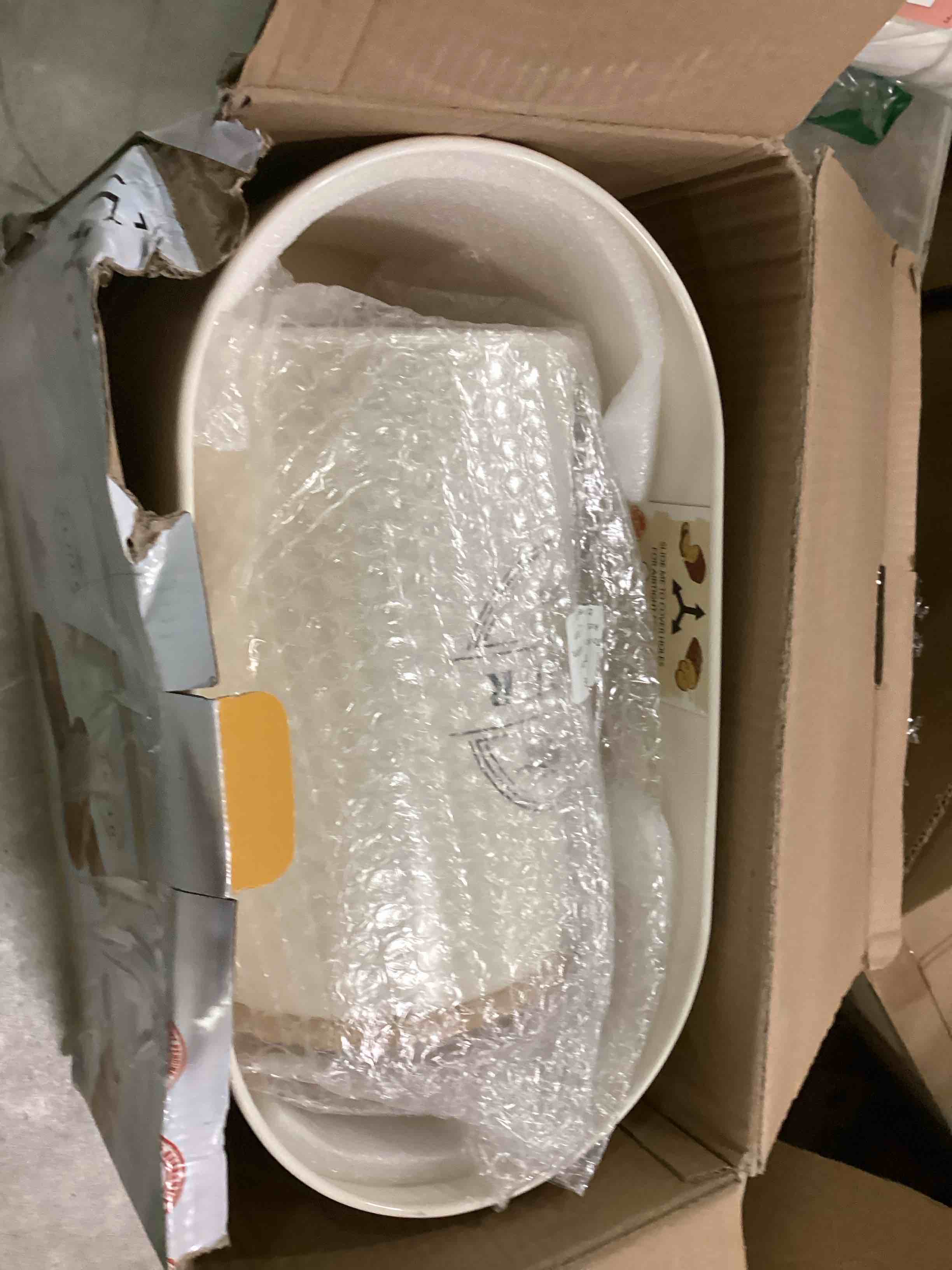https://s3.amazonaws.com/lotting-images-prod/bidfta/RED6423698_1718544454964.jpeg