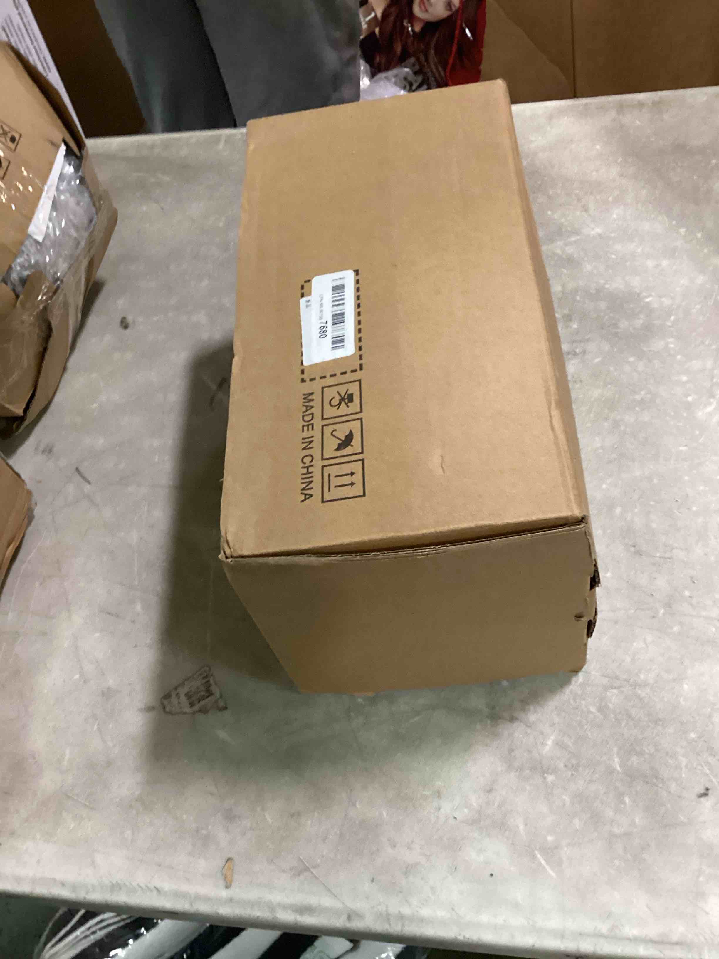 https://s3.amazonaws.com/lotting-images-prod/bidfta/RED6423810_1718649374889.jpeg