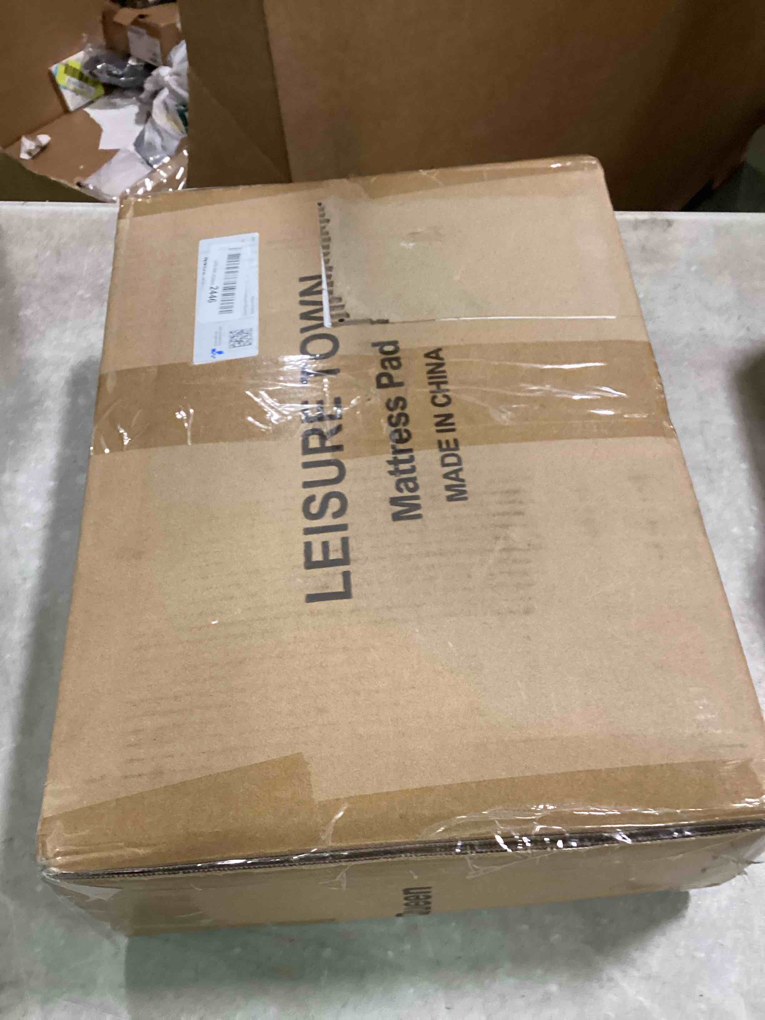 https://s3.amazonaws.com/lotting-images-prod/bidfta/RED6423824_1718650681405.jpeg