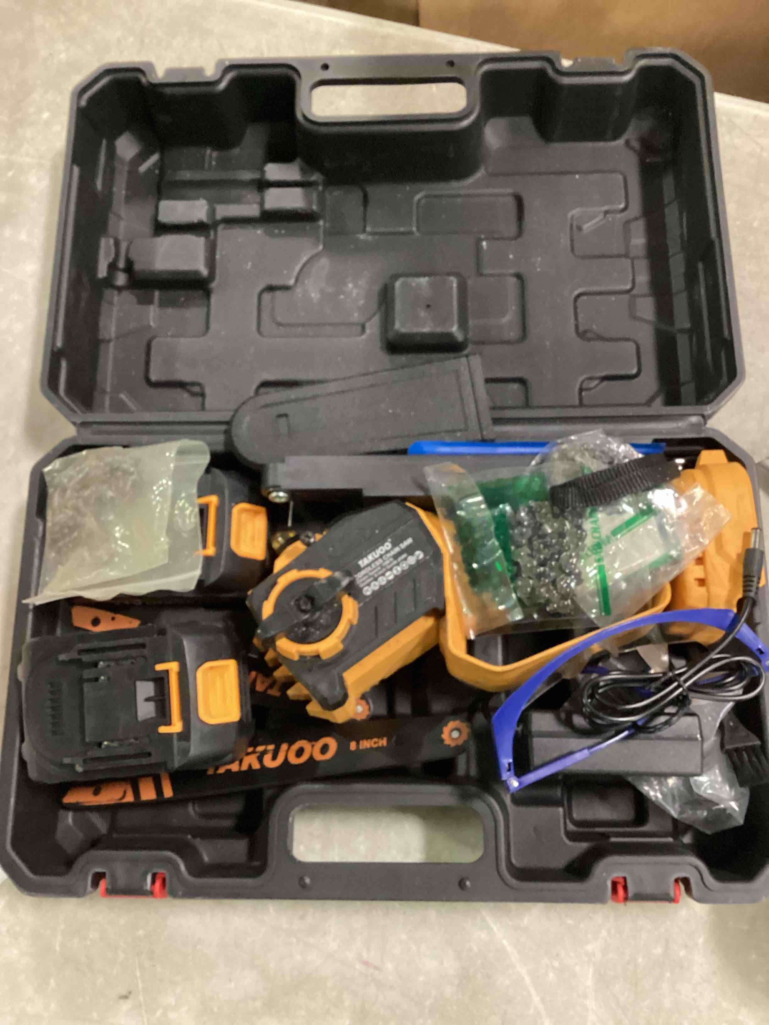 https://s3.amazonaws.com/lotting-images-prod/bidfta/RED6423832_1718651455777.jpeg