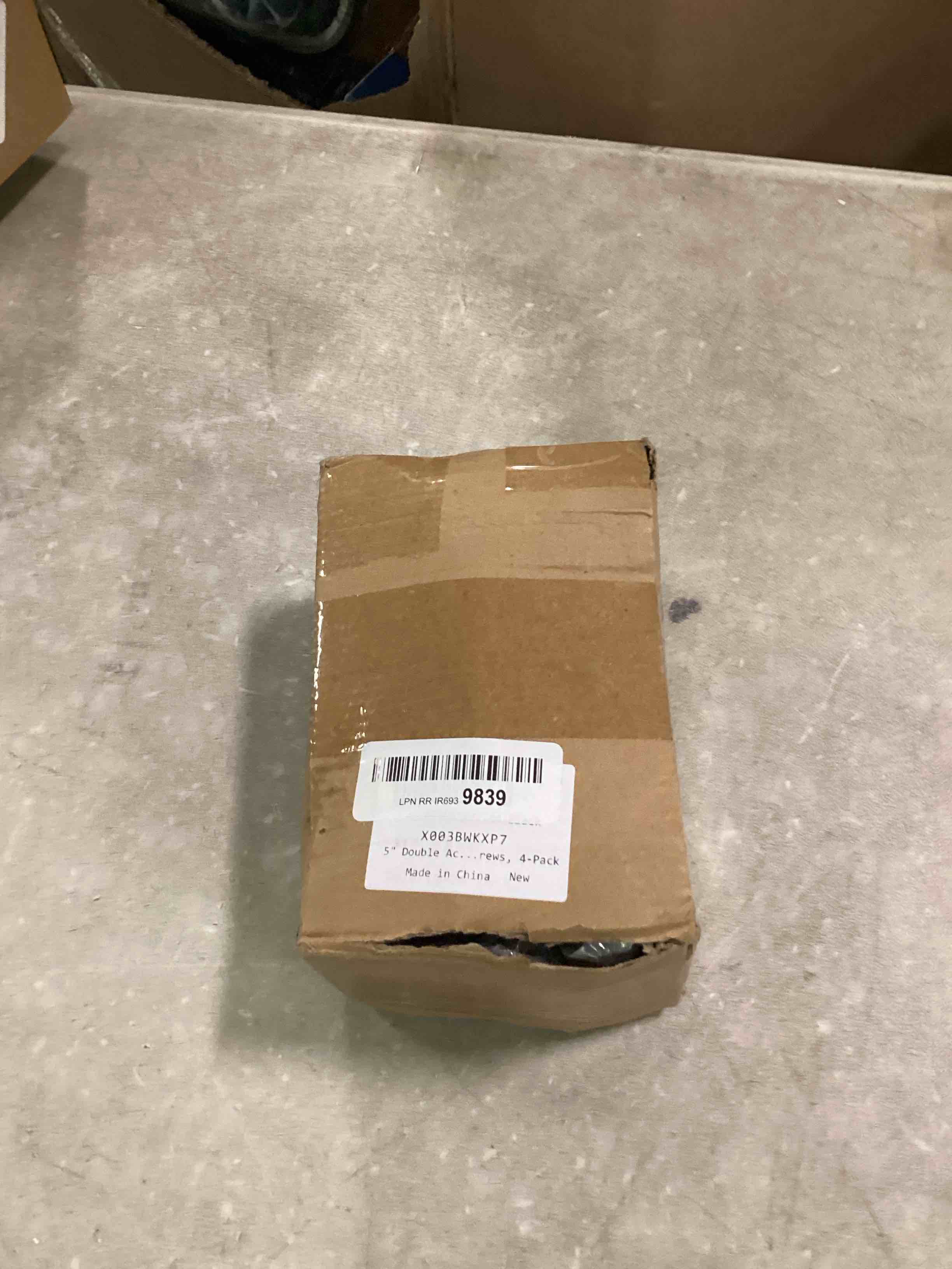 https://s3.amazonaws.com/lotting-images-prod/bidfta/RED6423864_1718655269811.jpeg