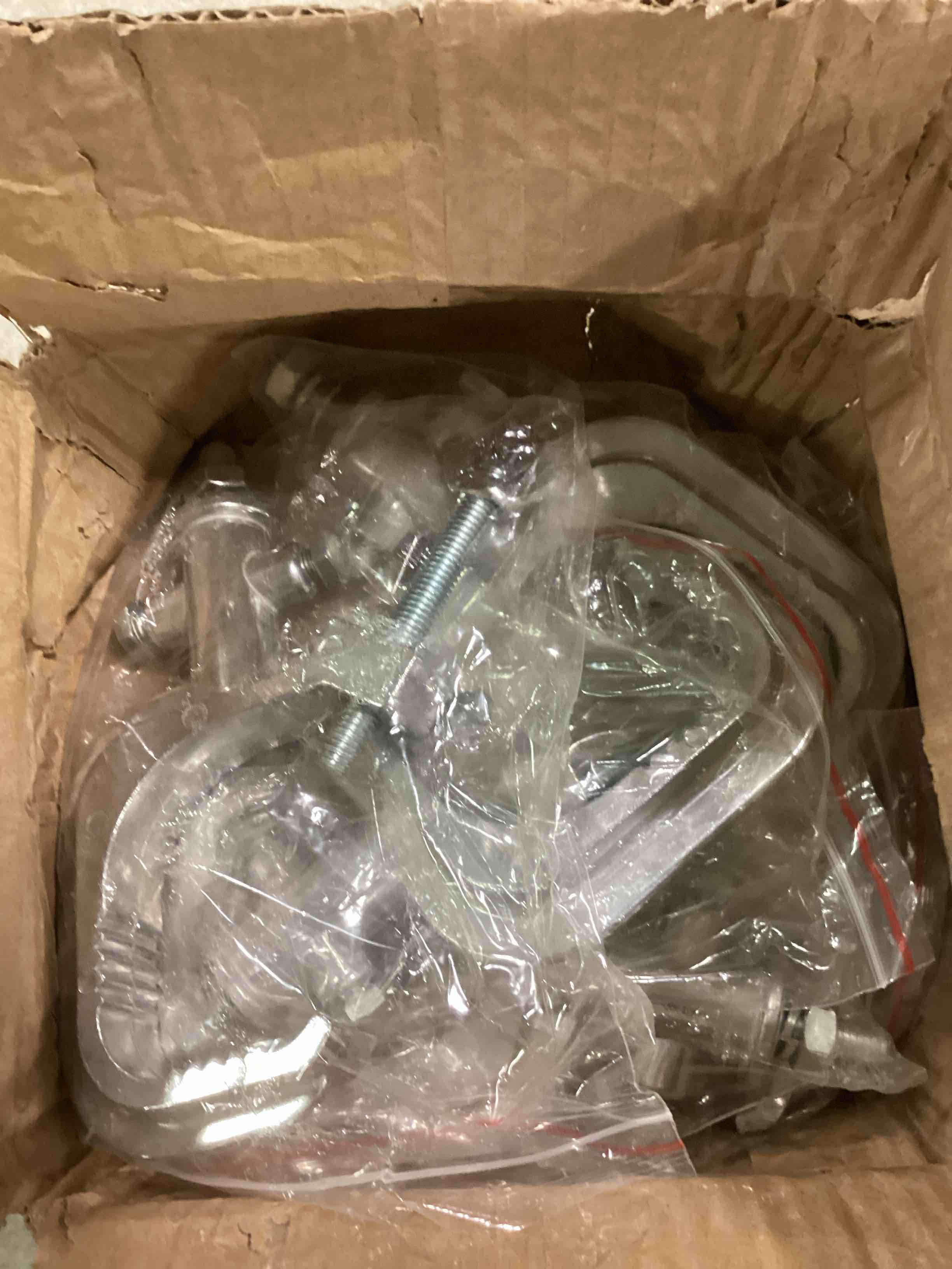 https://s3.amazonaws.com/lotting-images-prod/bidfta/RED6424261_1718819041639.jpeg