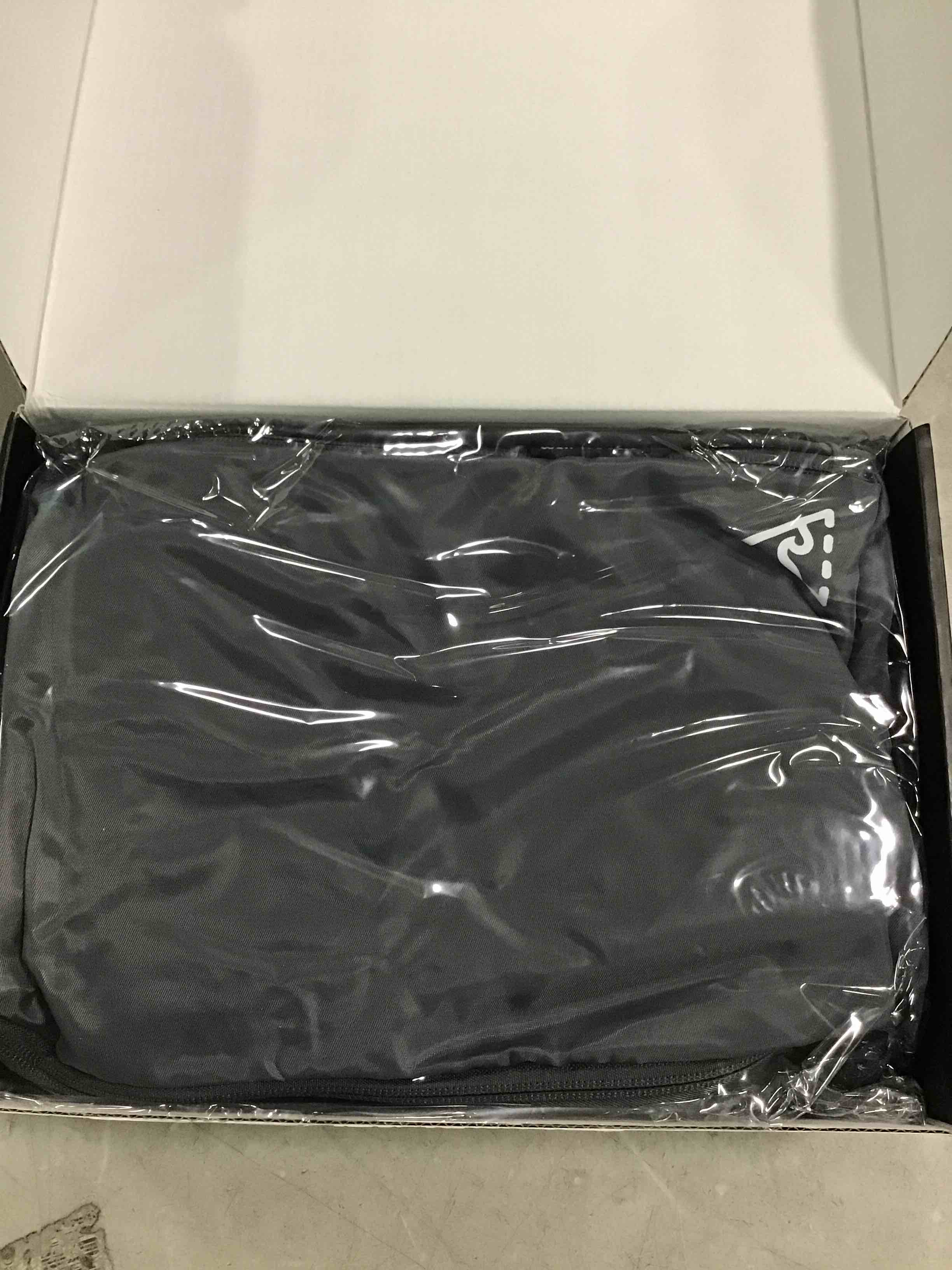 https://s3.amazonaws.com/lotting-images-prod/bidfta/RED6424692_1718979593031.jpeg