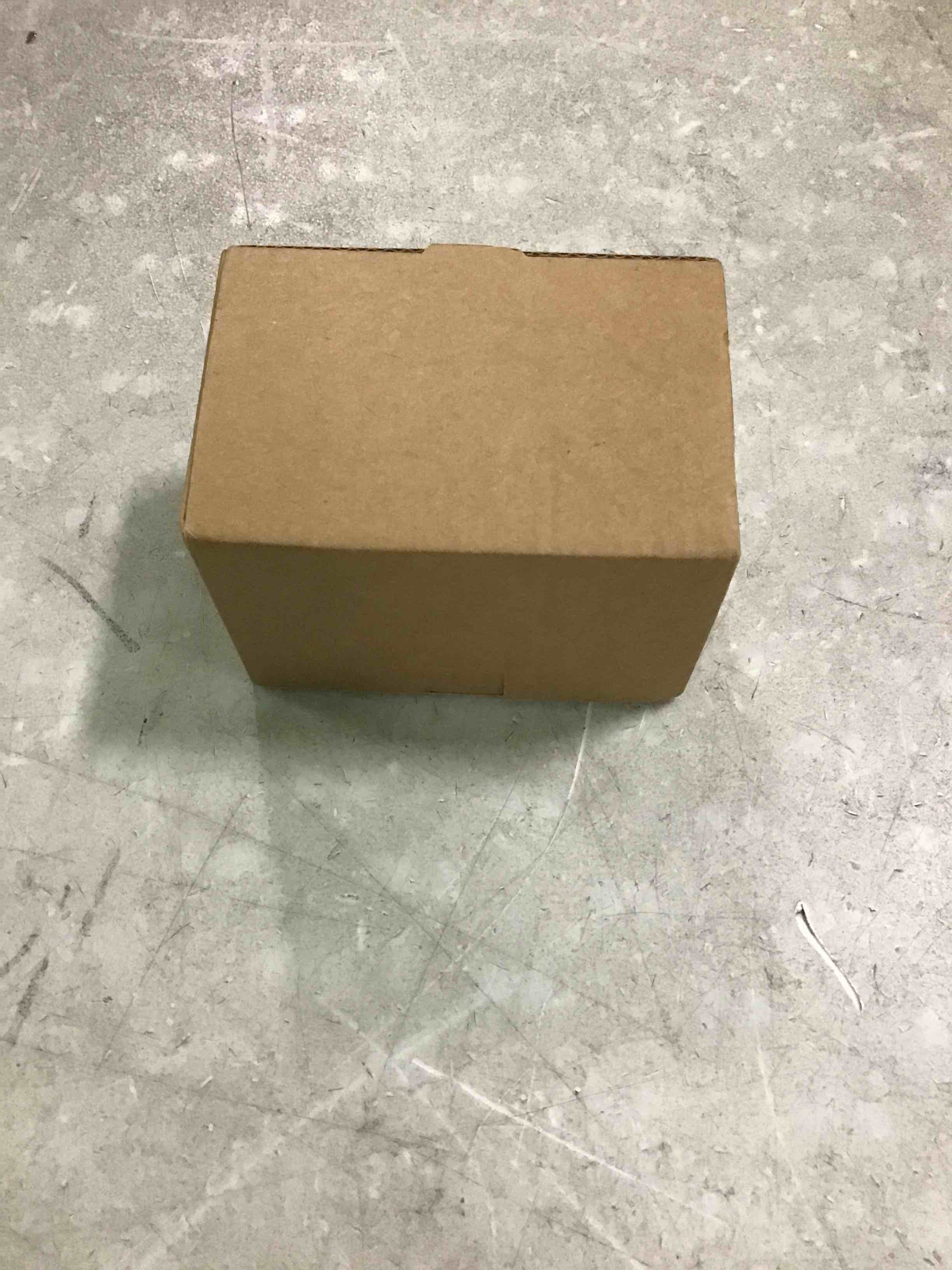 https://s3.amazonaws.com/lotting-images-prod/bidfta/RED6424708_1718980936777.jpeg