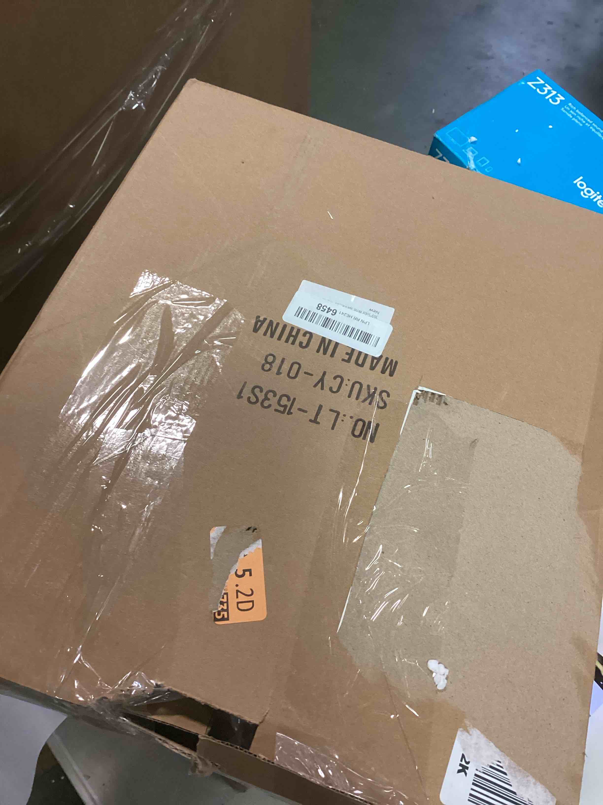 https://s3.amazonaws.com/lotting-images-prod/bidfta/RED6425306_1718721804477.jpeg