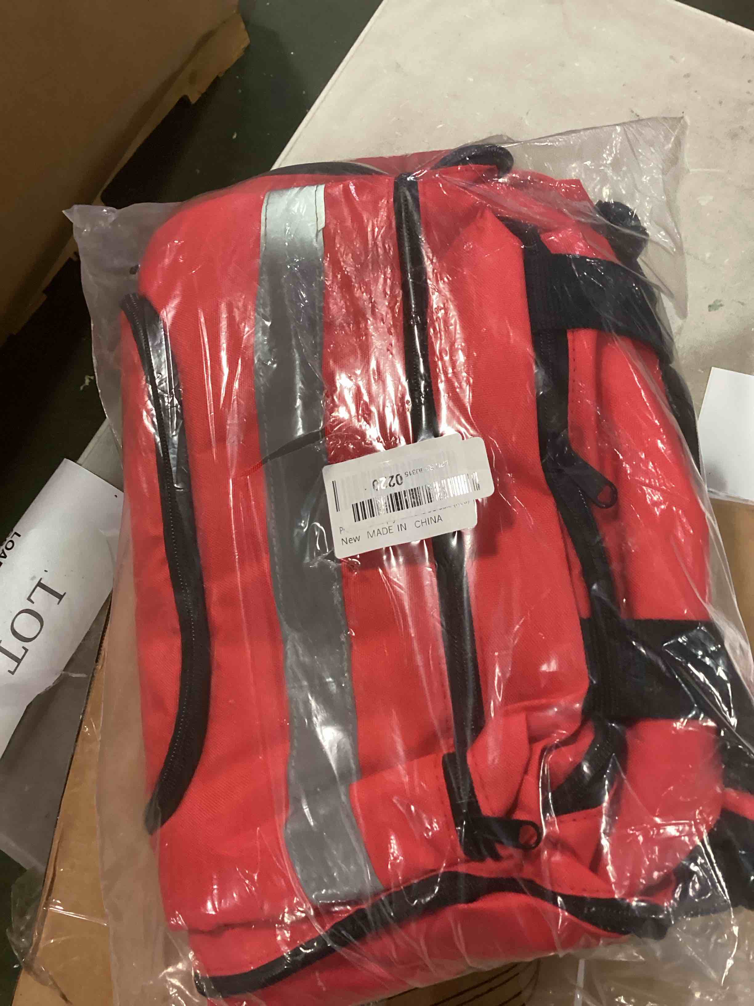 https://s3.amazonaws.com/lotting-images-prod/bidfta/RED6425323_1718723243988.jpeg