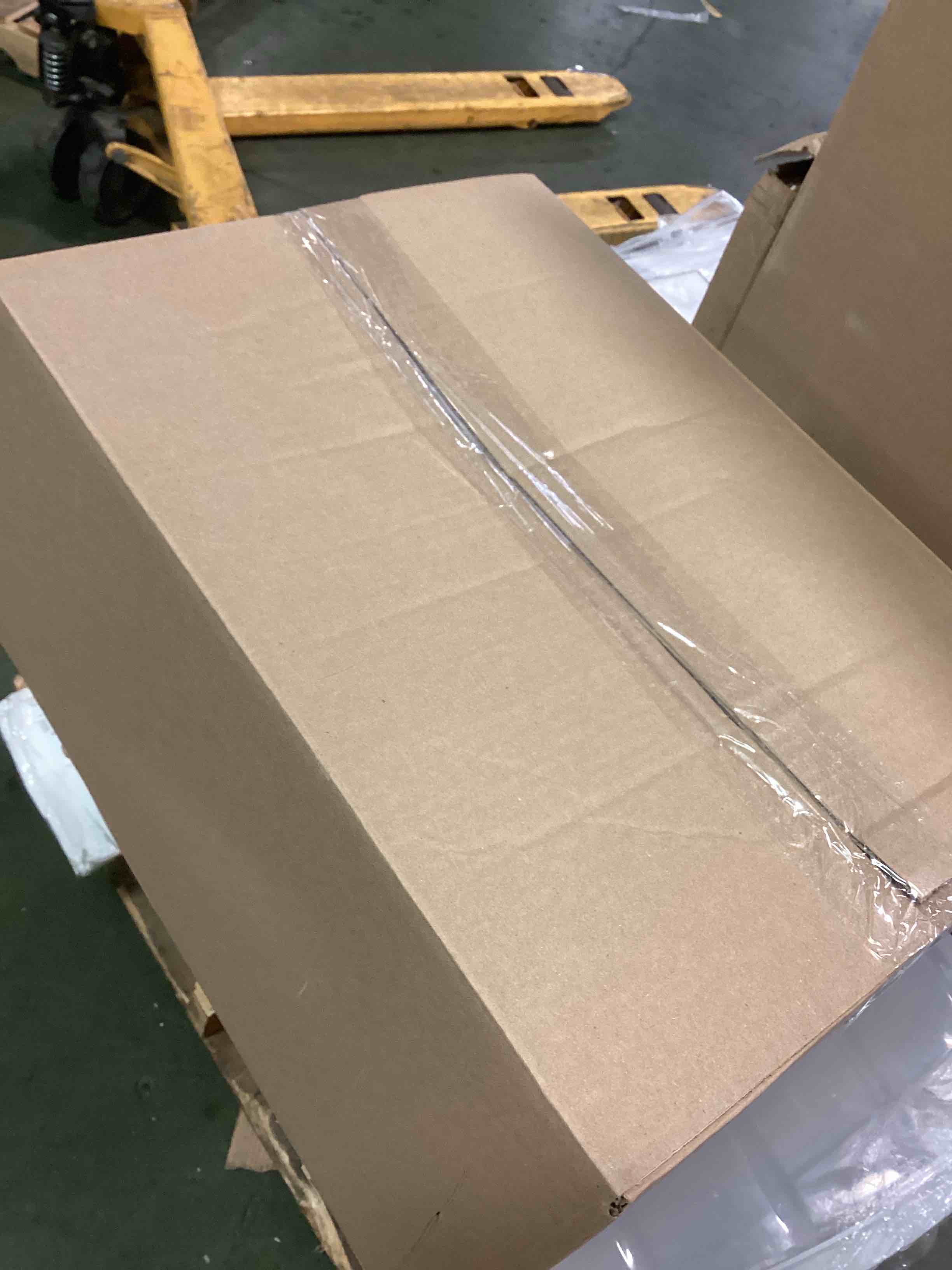 https://s3.amazonaws.com/lotting-images-prod/bidfta/RED6425424_1718735692964.jpeg