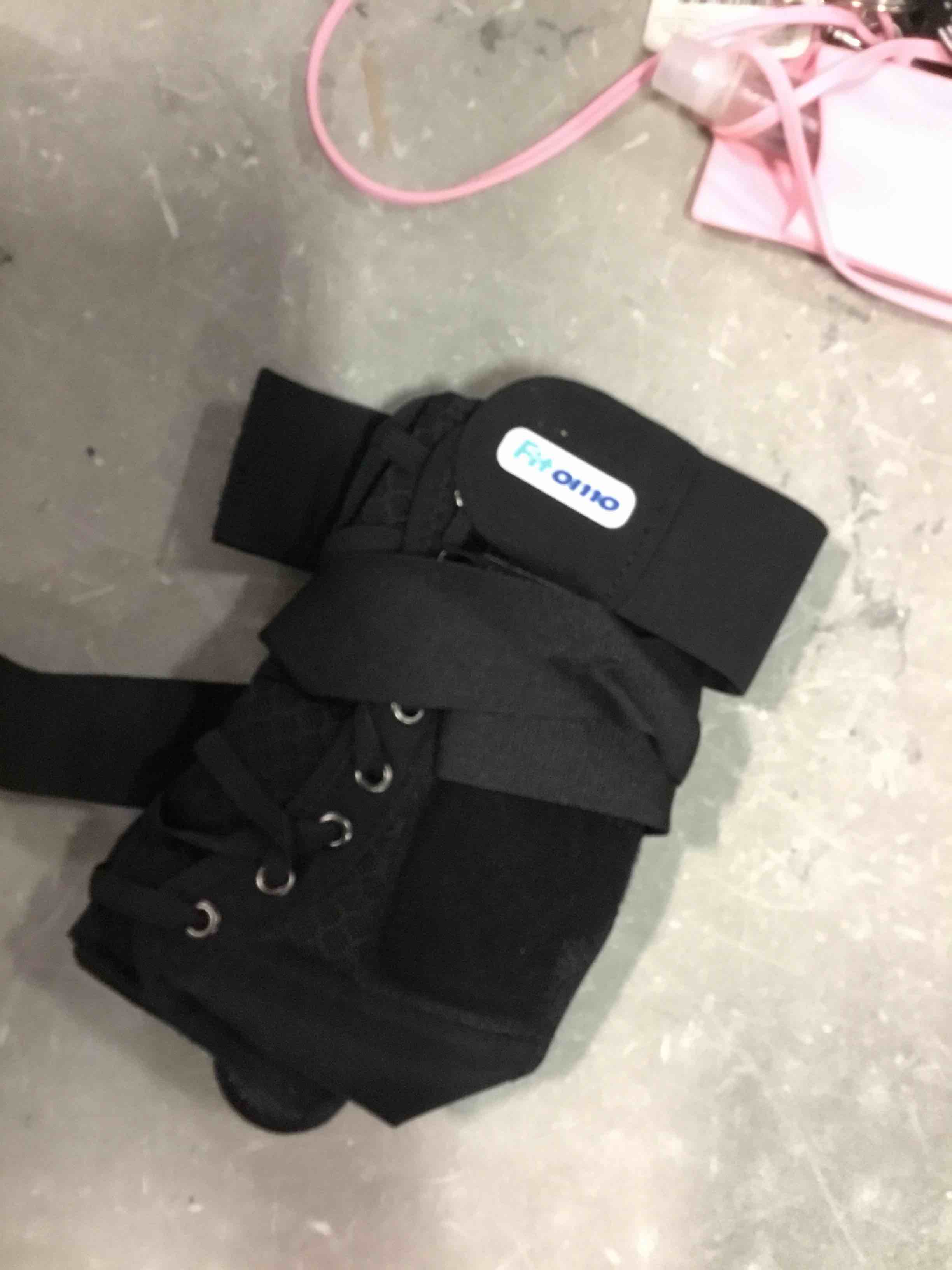 https://s3.amazonaws.com/lotting-images-prod/bidfta/RED6425723_1718896475344.jpeg
