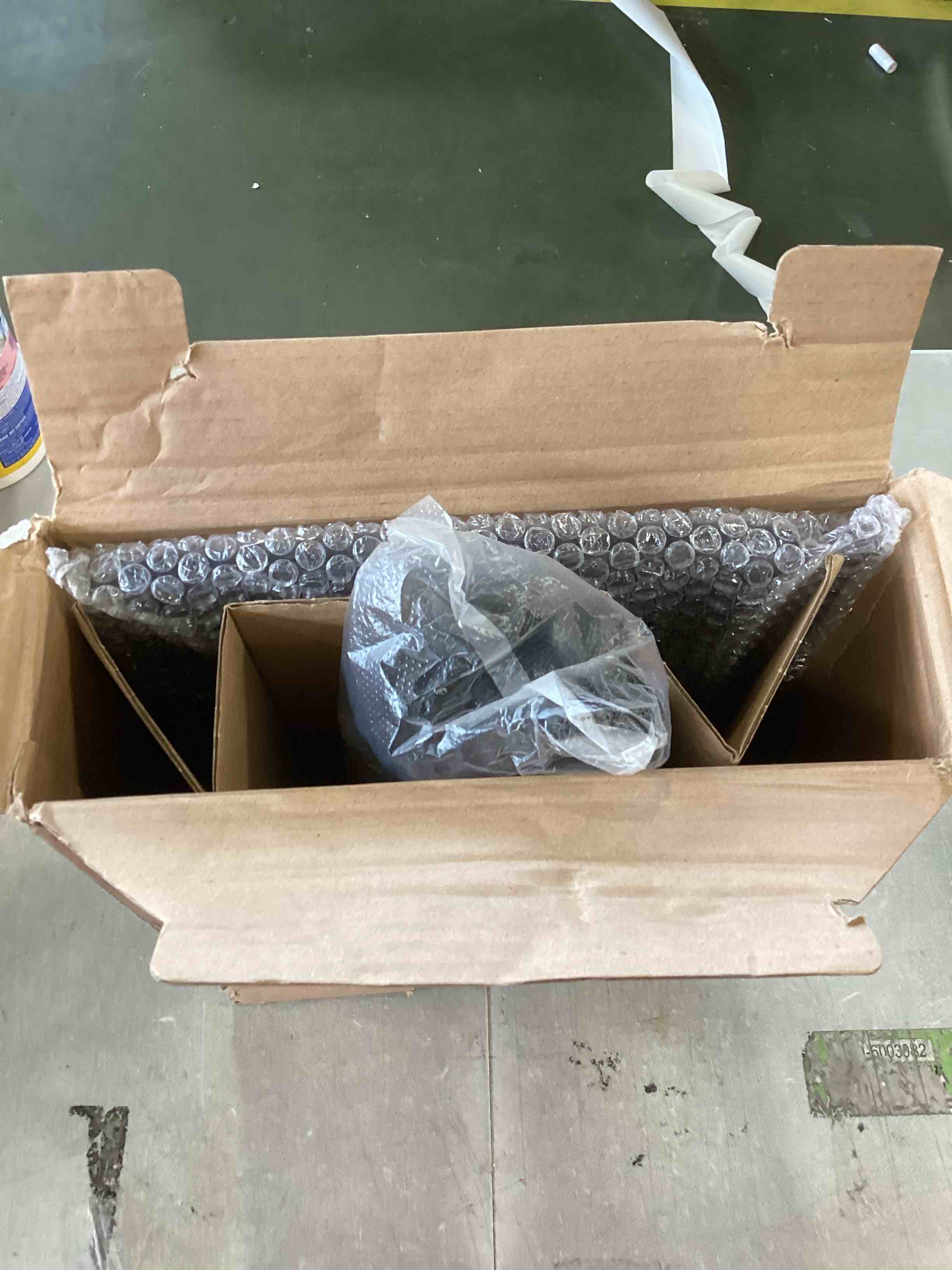 https://s3.amazonaws.com/lotting-images-prod/bidfta/RED6426645_1718739942990.jpeg