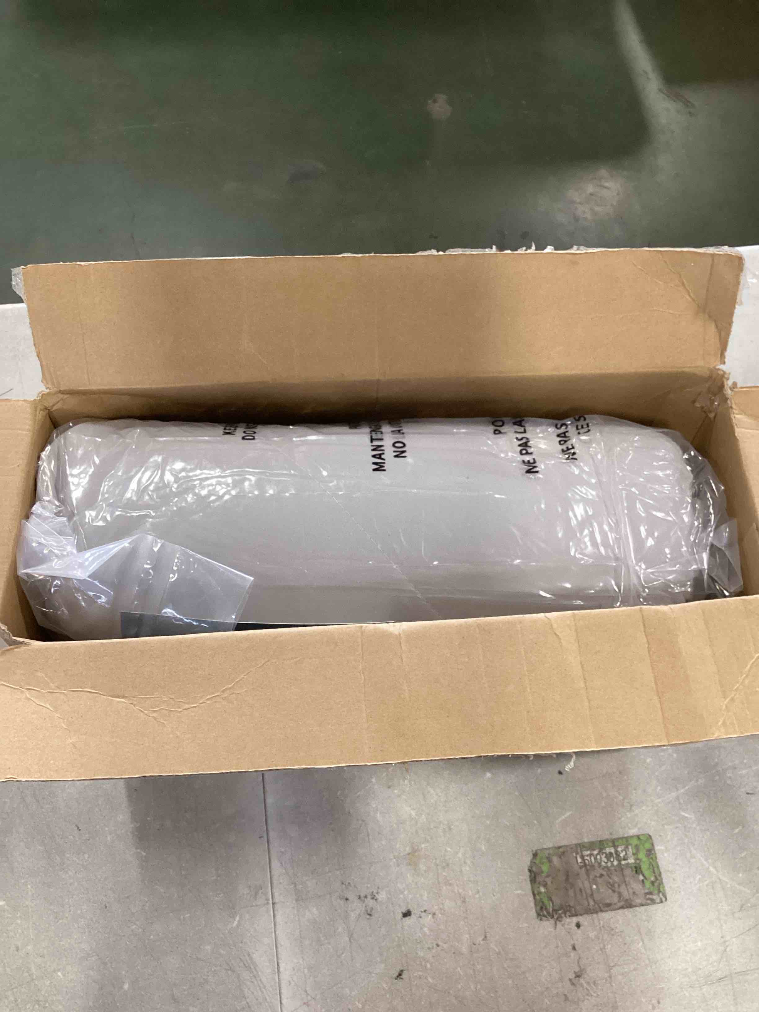 https://s3.amazonaws.com/lotting-images-prod/bidfta/RED6426675_1718798372611.jpeg