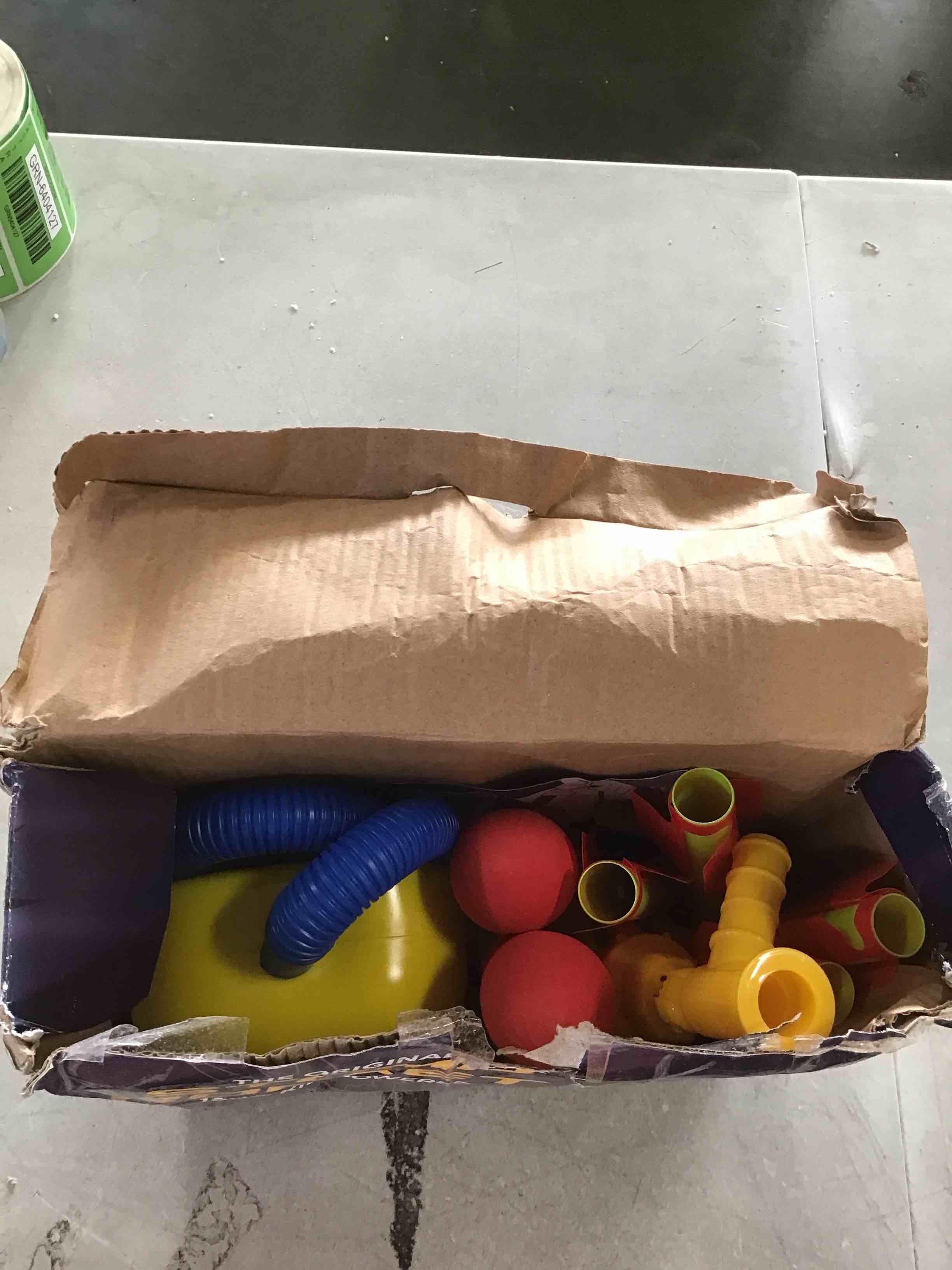 https://s3.amazonaws.com/lotting-images-prod/bidfta/RED6426889_1718885553603.jpeg