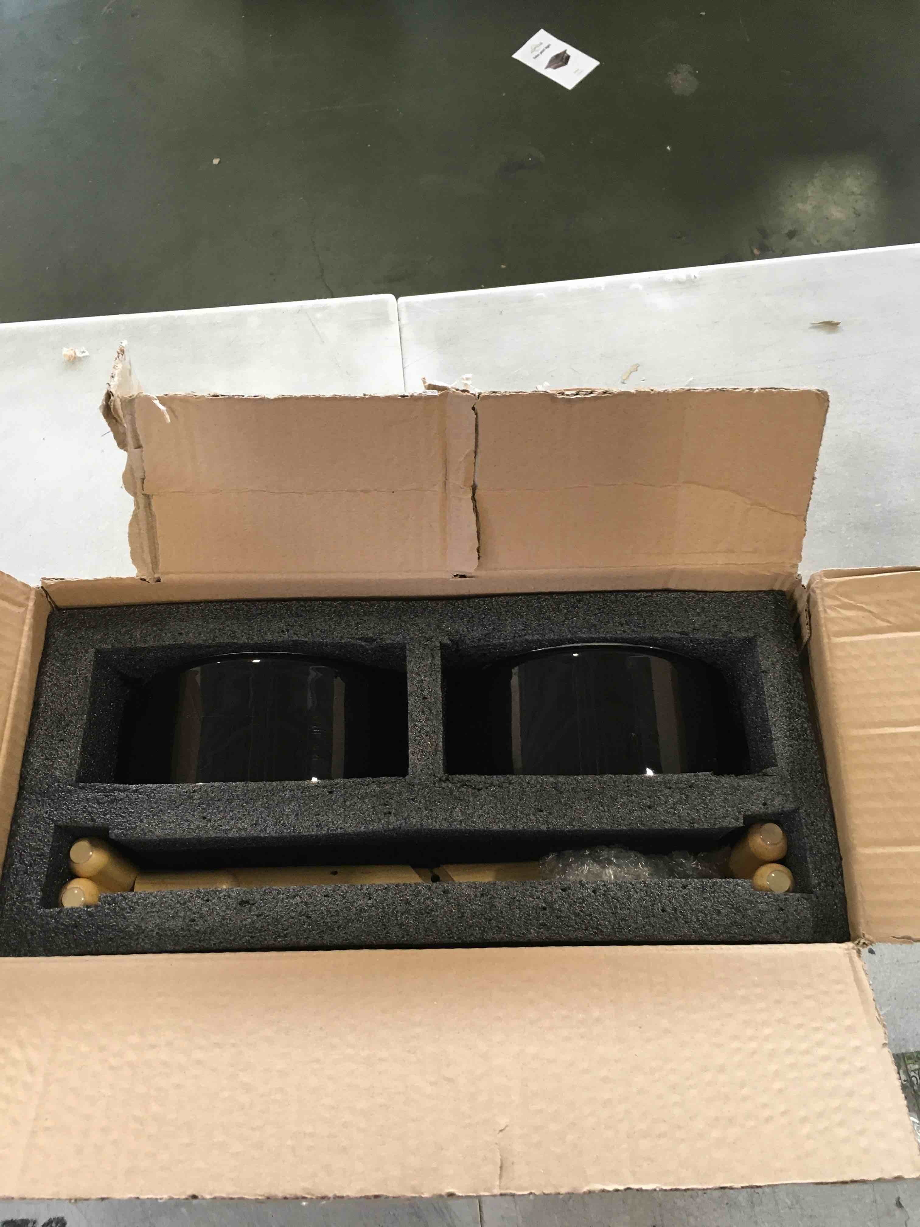 https://s3.amazonaws.com/lotting-images-prod/bidfta/RED6427173_1718980174379.jpeg