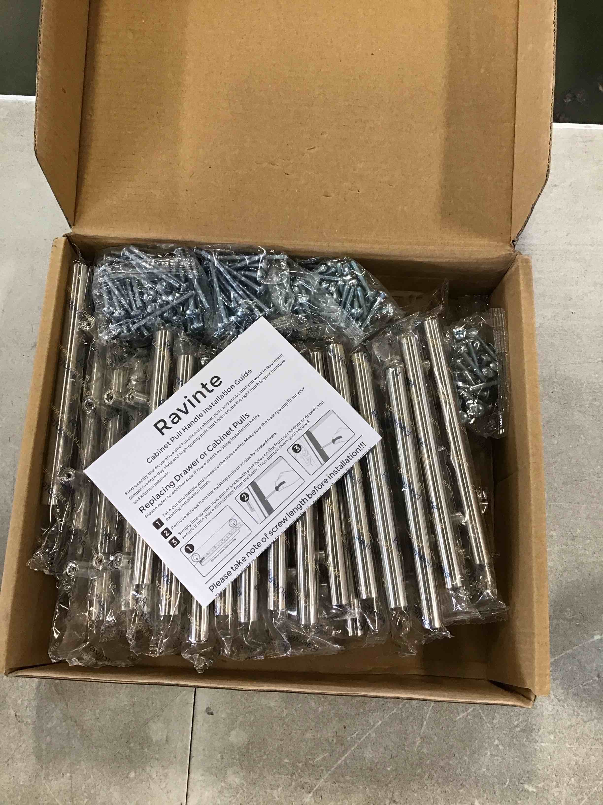 https://s3.amazonaws.com/lotting-images-prod/bidfta/RED6427270_1718996432669.jpeg