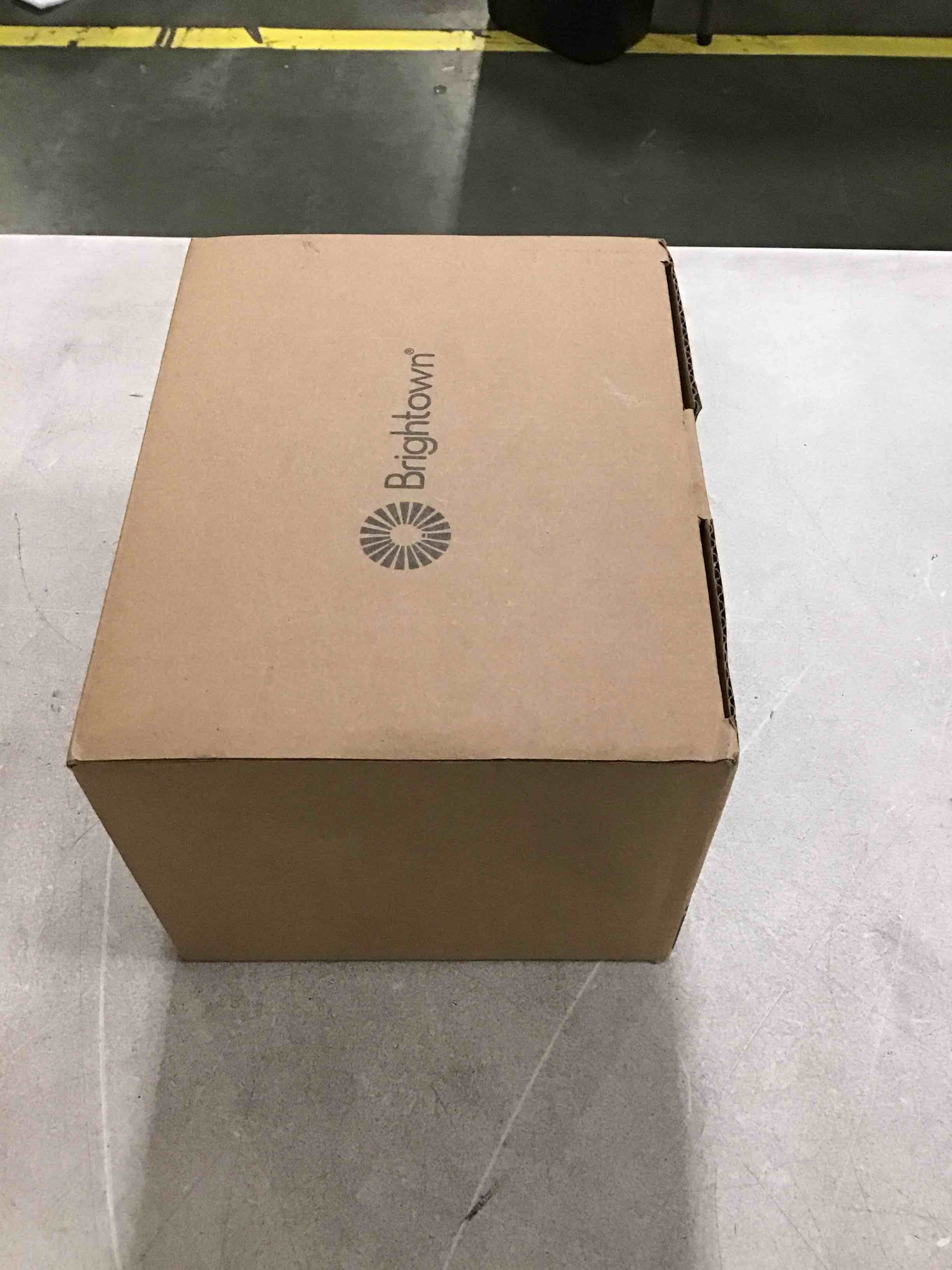 https://s3.amazonaws.com/lotting-images-prod/bidfta/RED6427549_1719373439687.jpeg