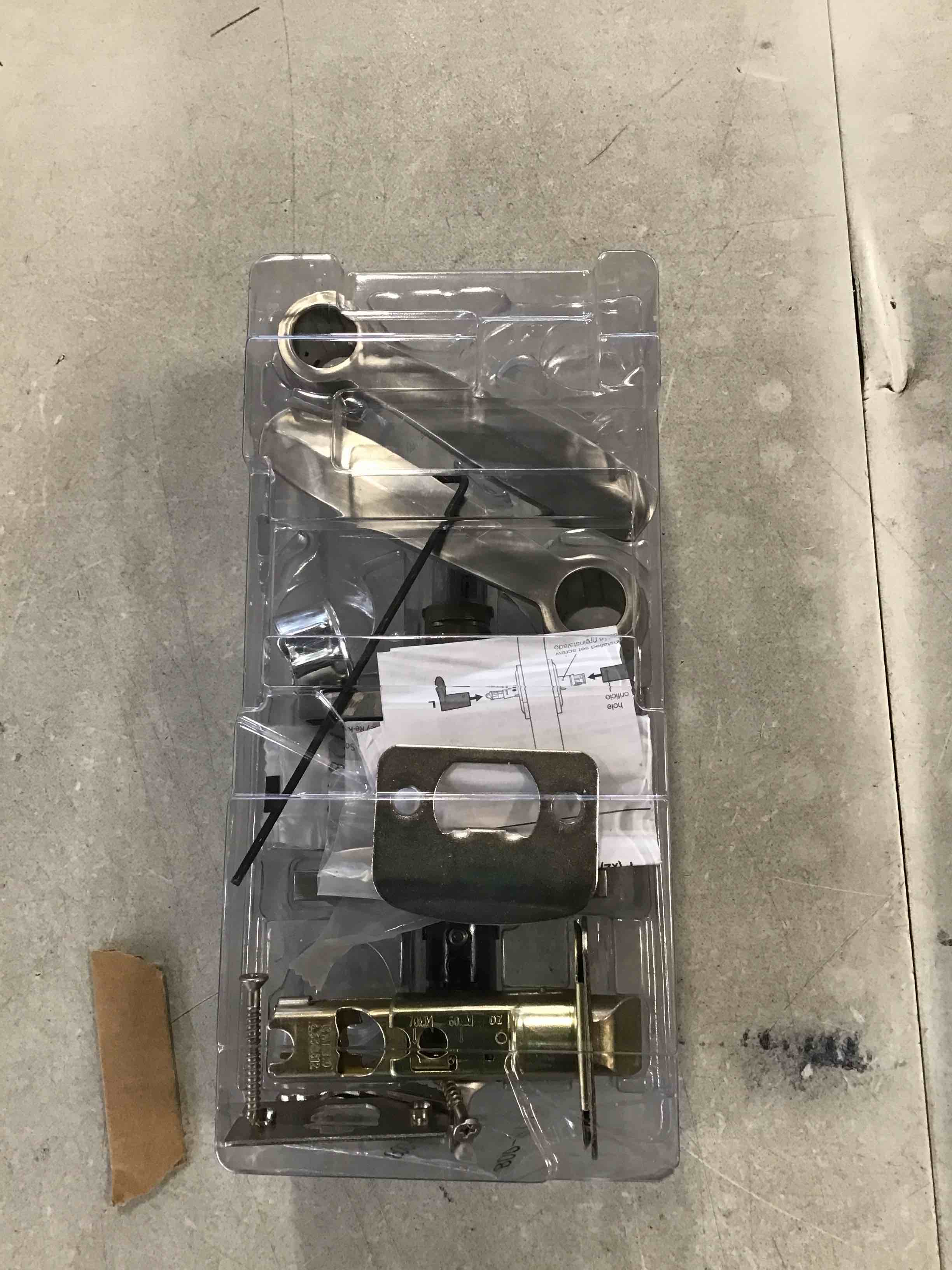 https://s3.amazonaws.com/lotting-images-prod/bidfta/RED6427674_1719408084995.jpeg