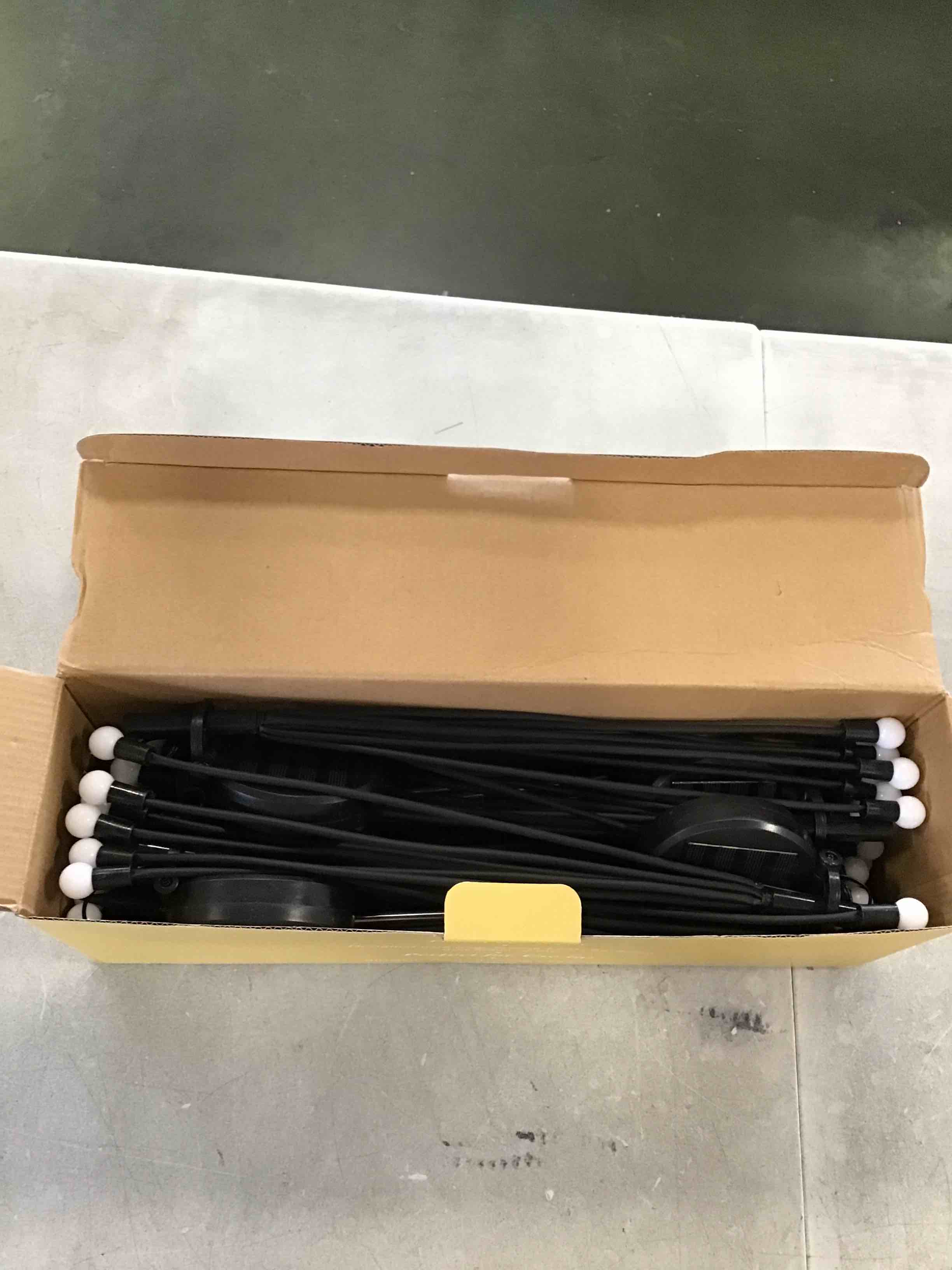 https://s3.amazonaws.com/lotting-images-prod/bidfta/RED6427708_1719412326485.jpeg