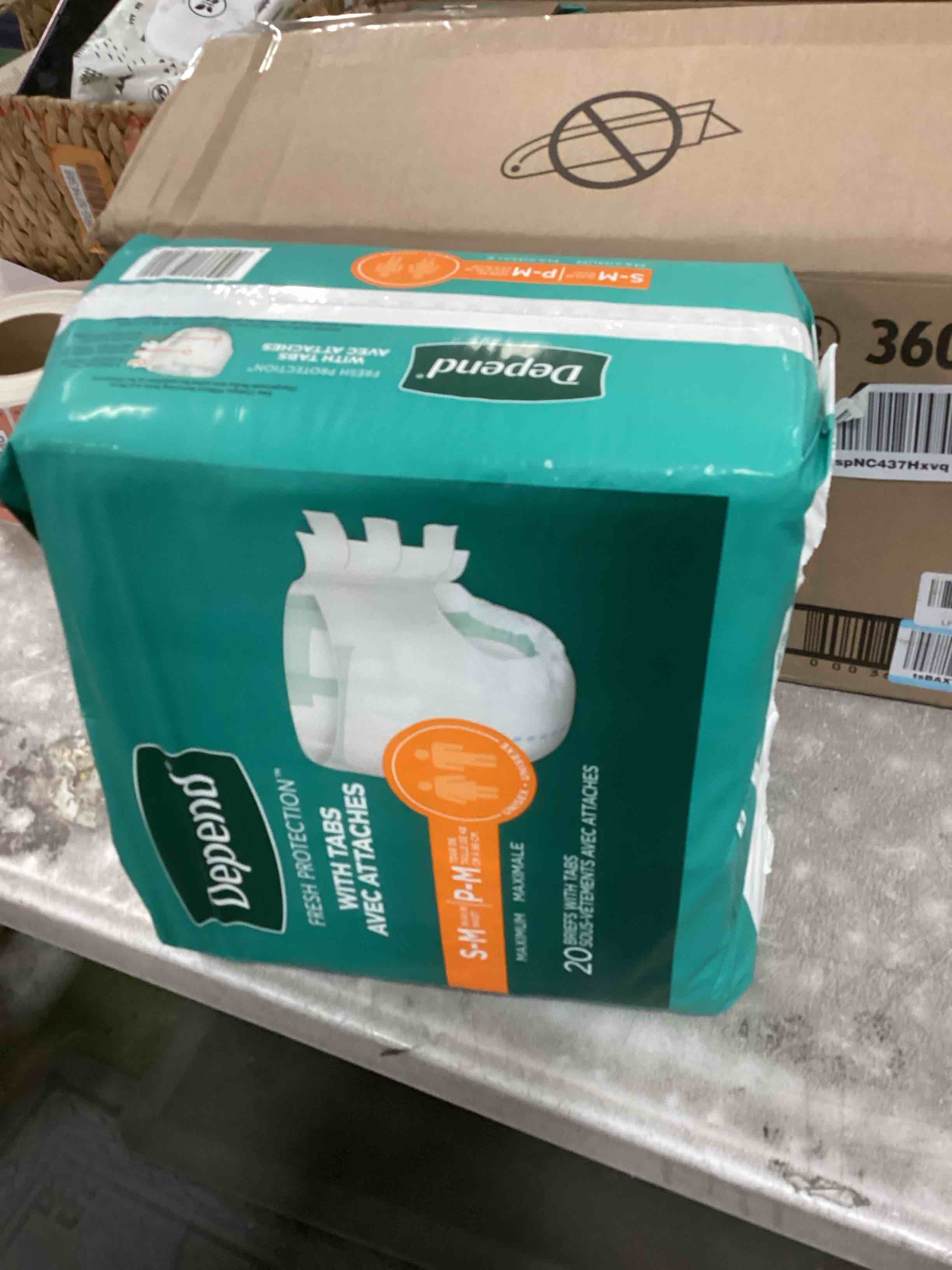 https://s3.amazonaws.com/lotting-images-prod/bidfta/RED6427989_1719402996093.jpeg