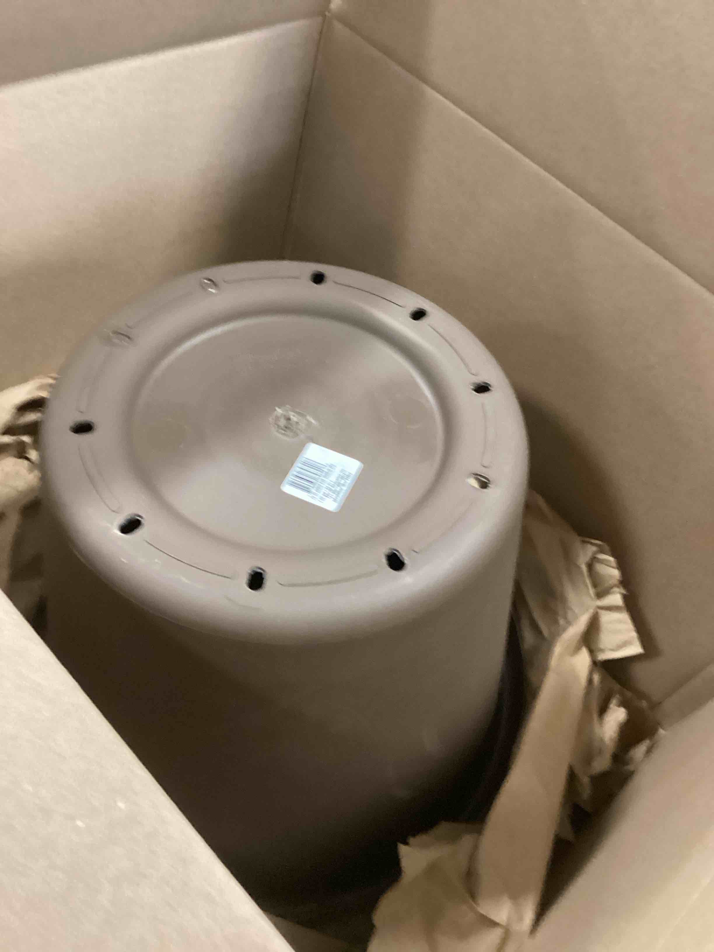 https://s3.amazonaws.com/lotting-images-prod/bidfta/RED6429155_1719604257185.jpeg