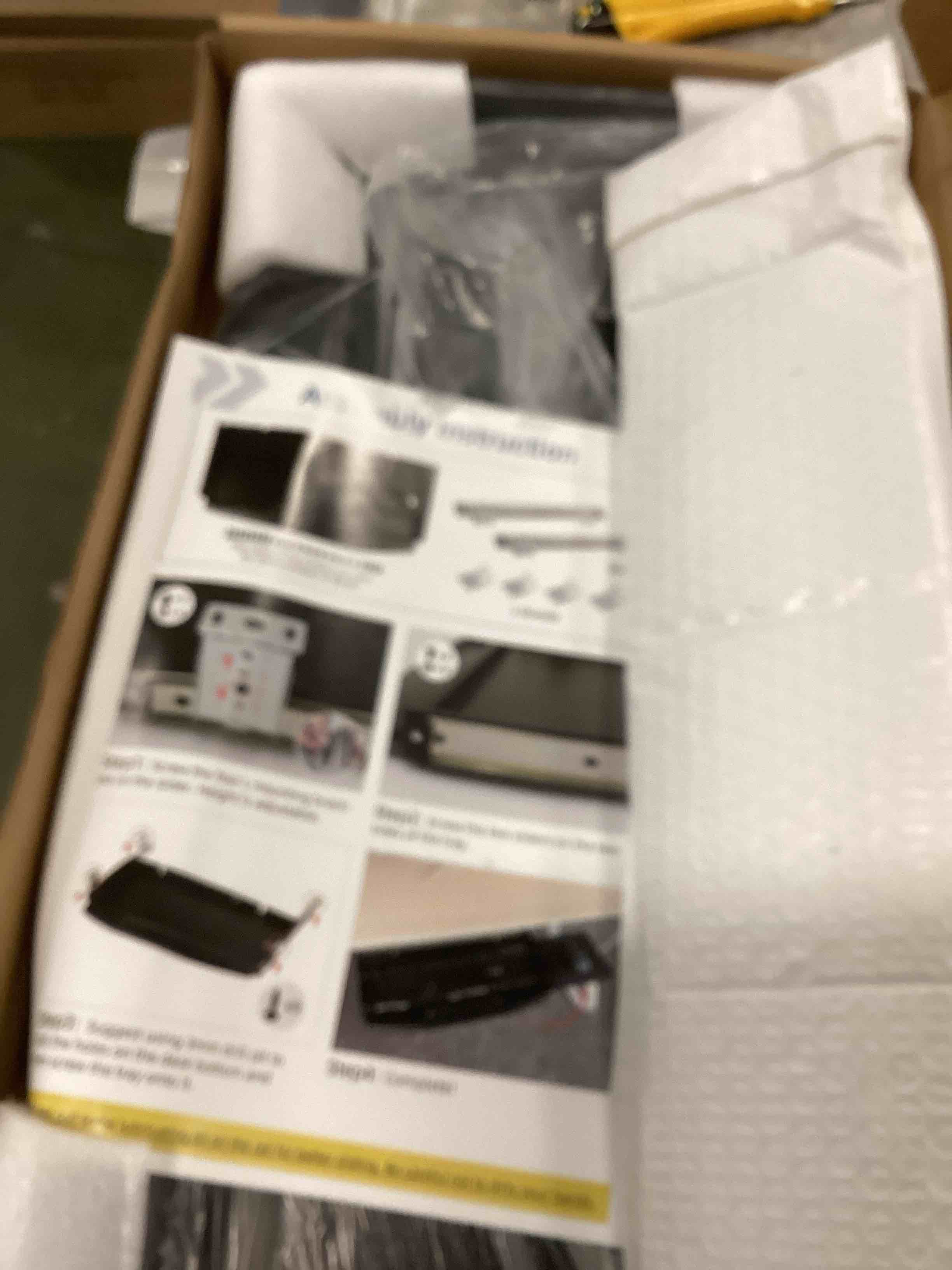 https://s3.amazonaws.com/lotting-images-prod/bidfta/RED6429688_1719528532859.jpeg