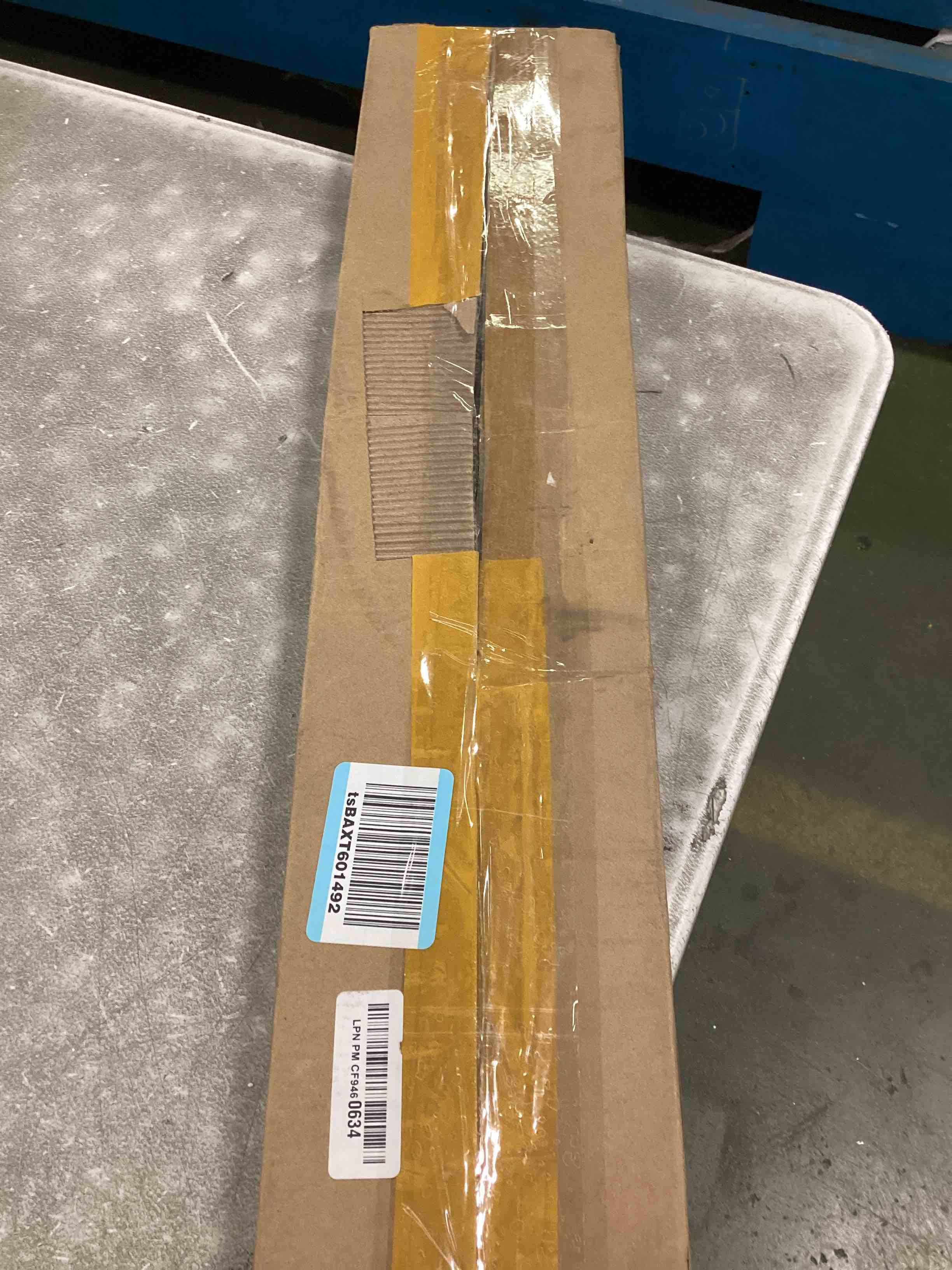 https://s3.amazonaws.com/lotting-images-prod/bidfta/RED6429720_1719538414929.jpeg