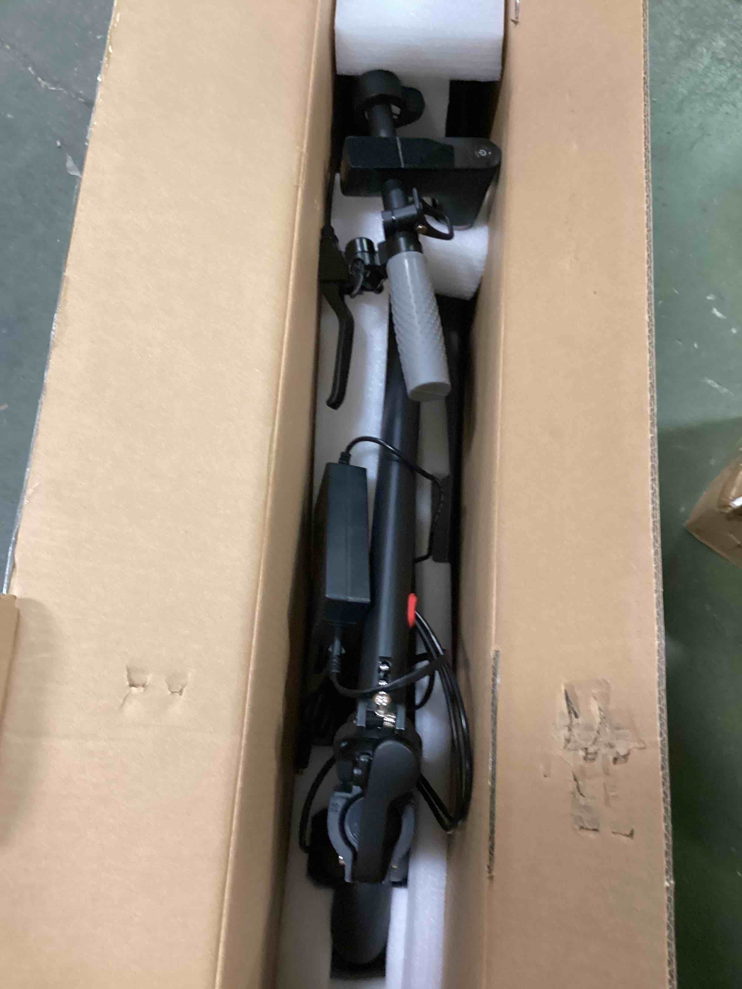 https://s3.amazonaws.com/lotting-images-prod/bidfta/RED6429740_1719543350964.jpeg