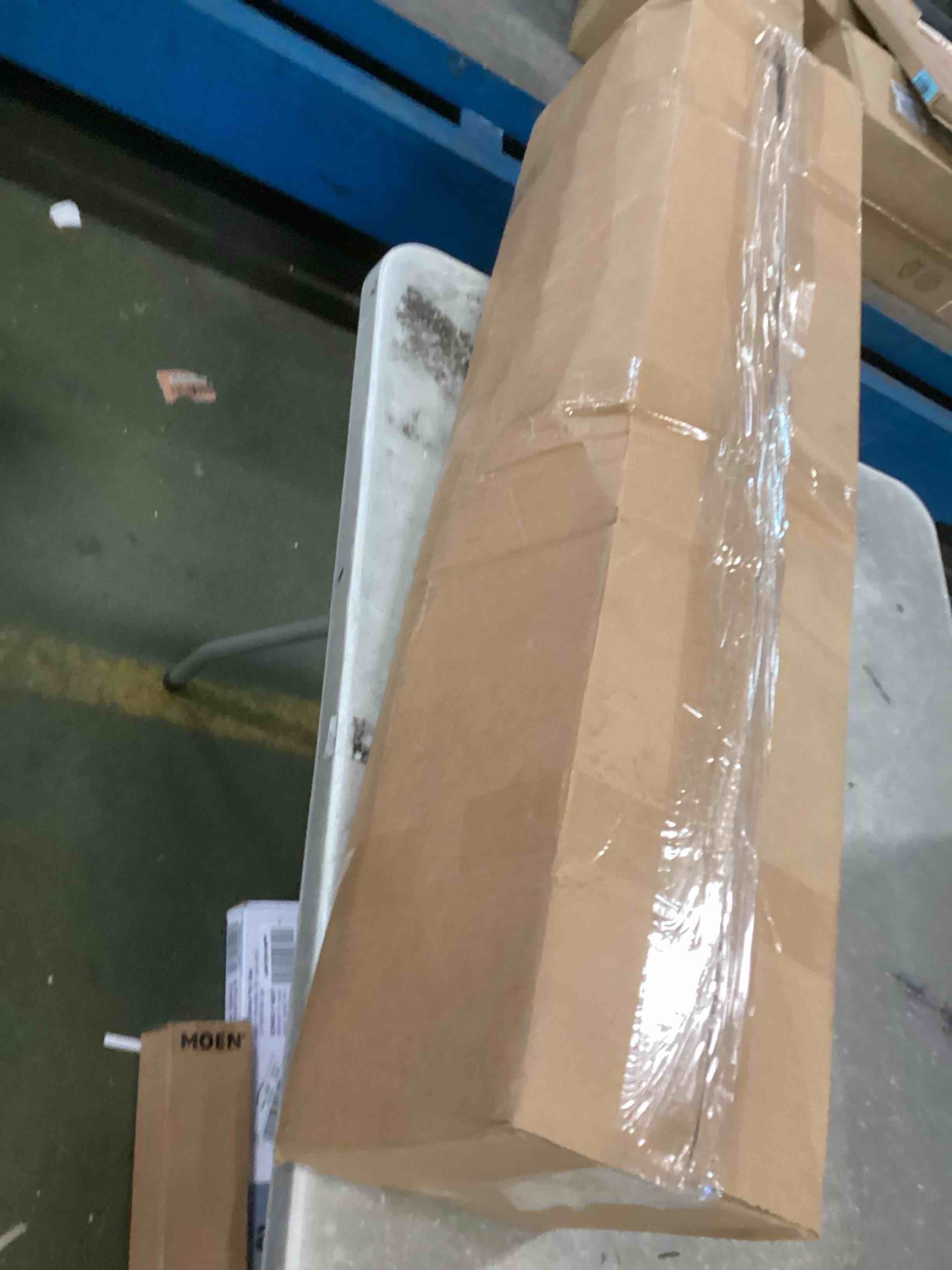 https://s3.amazonaws.com/lotting-images-prod/bidfta/RED6429940_1719589672868.jpeg