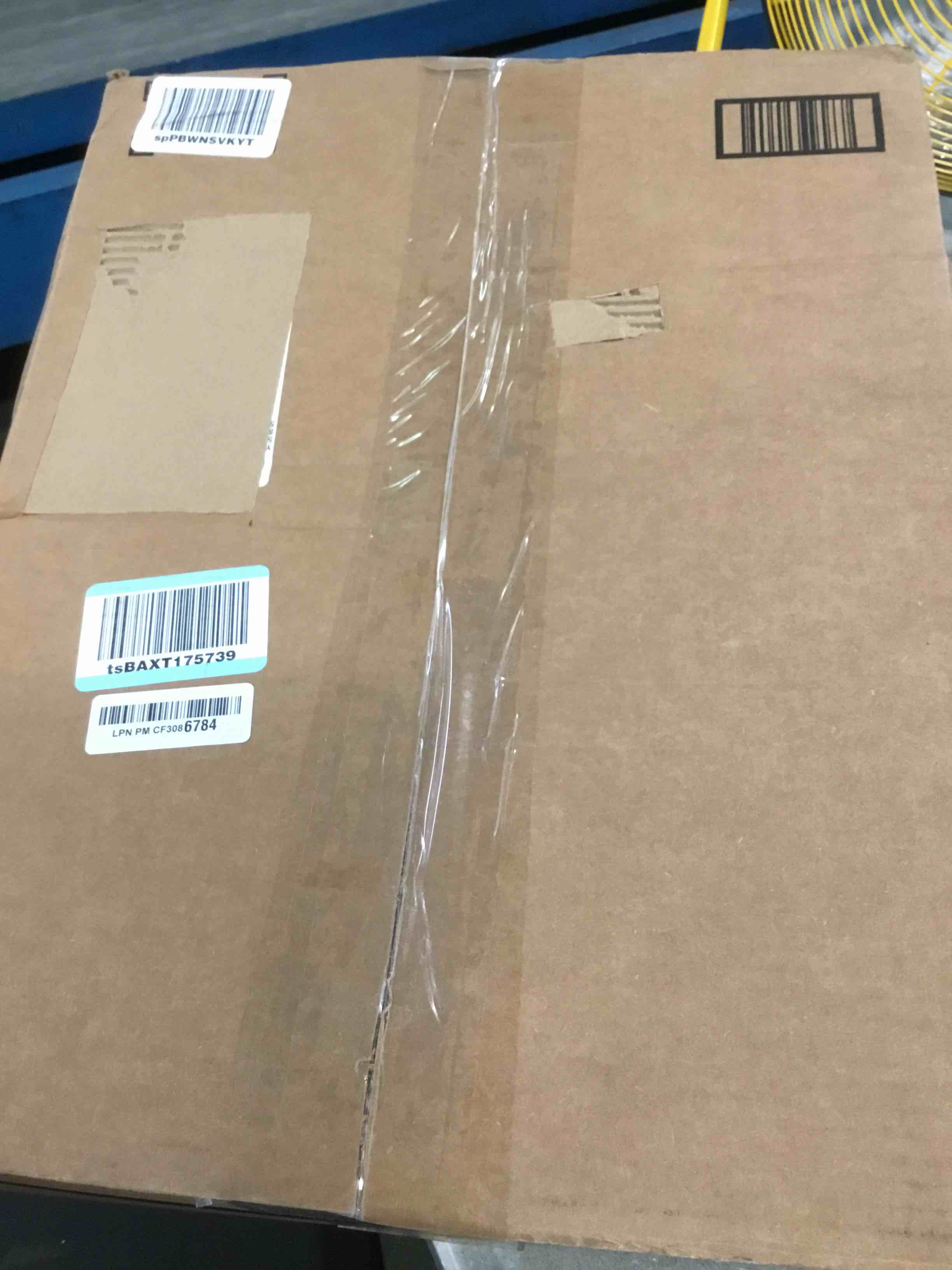 https://s3.amazonaws.com/lotting-images-prod/bidfta/RED6430100_1719615021431.jpeg