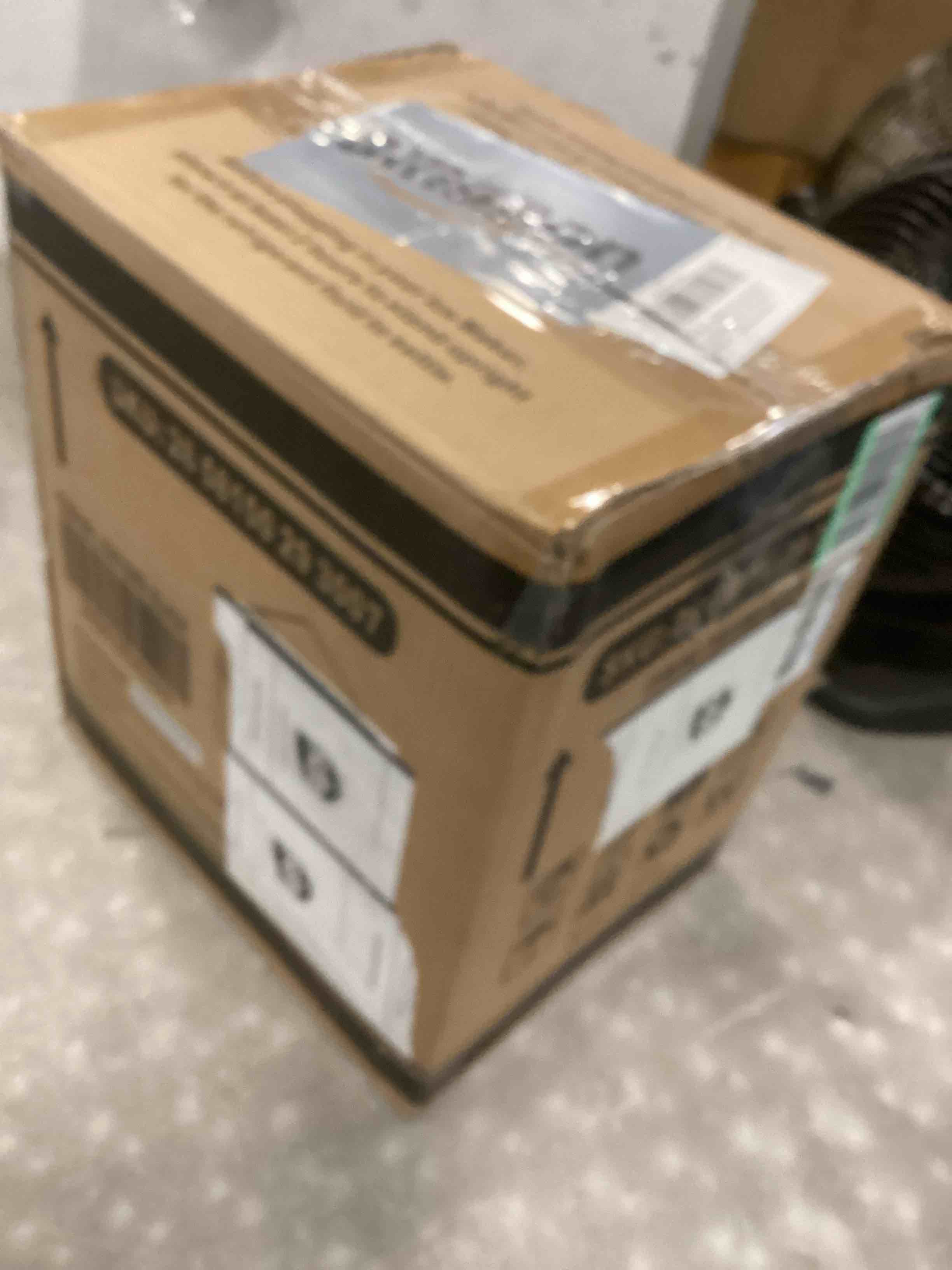 https://s3.amazonaws.com/lotting-images-prod/bidfta/RED6430787_1719943824284.jpeg