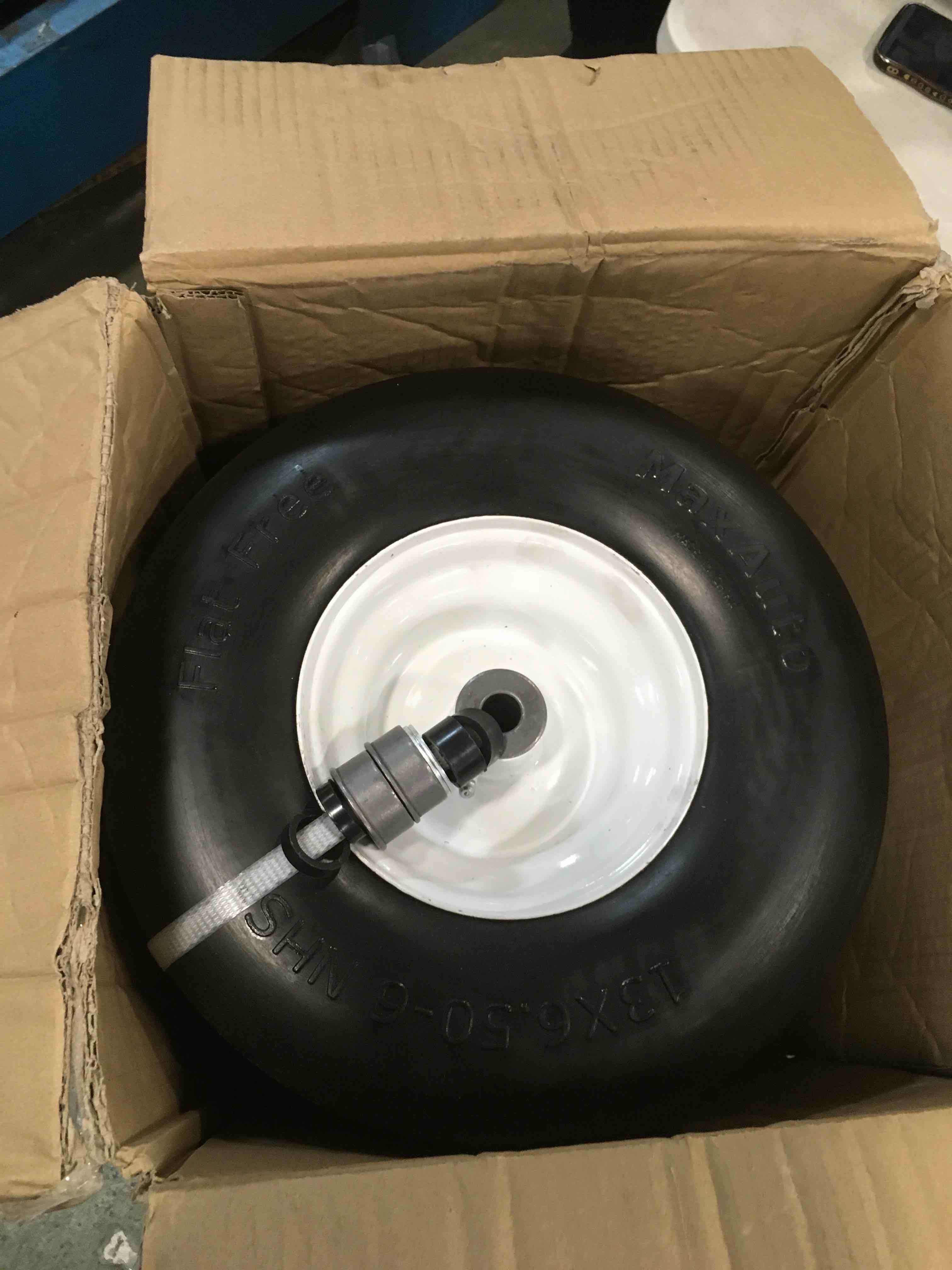 https://s3.amazonaws.com/lotting-images-prod/bidfta/RED6430992_1719320195635.jpeg
