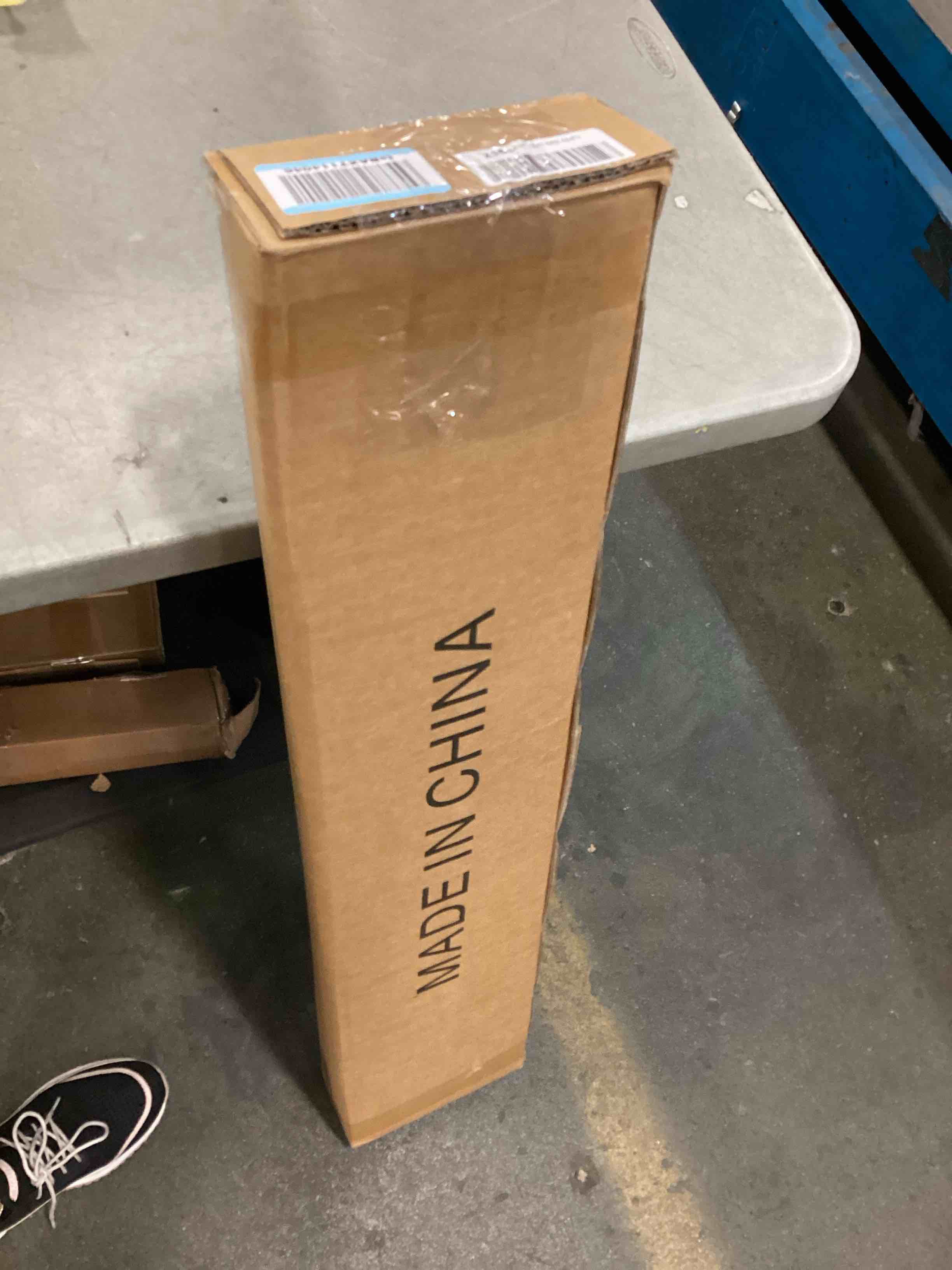 https://s3.amazonaws.com/lotting-images-prod/bidfta/RED6431267_1719406451123.jpeg