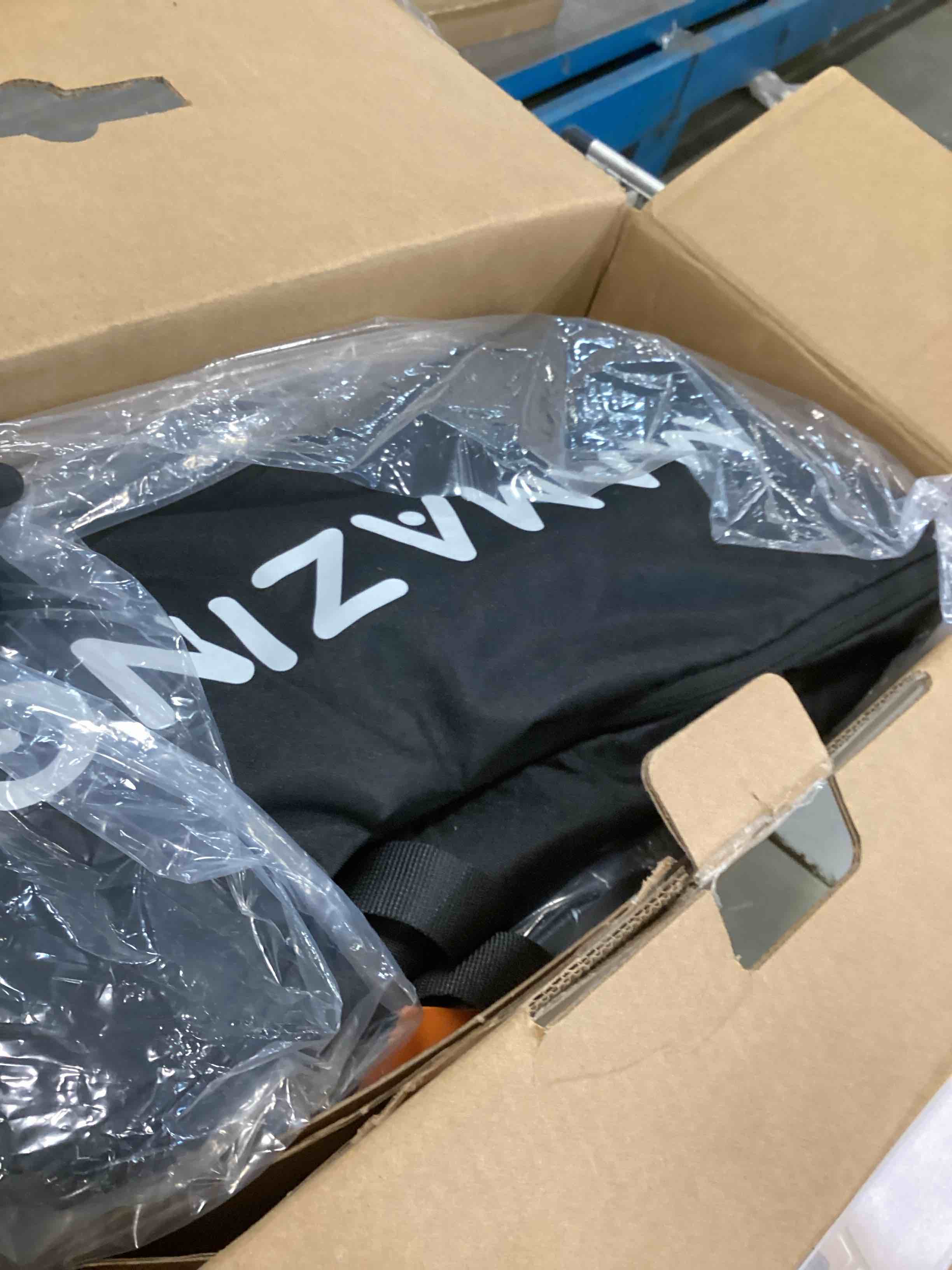 https://s3.amazonaws.com/lotting-images-prod/bidfta/RED6432142_1719856851024.jpeg