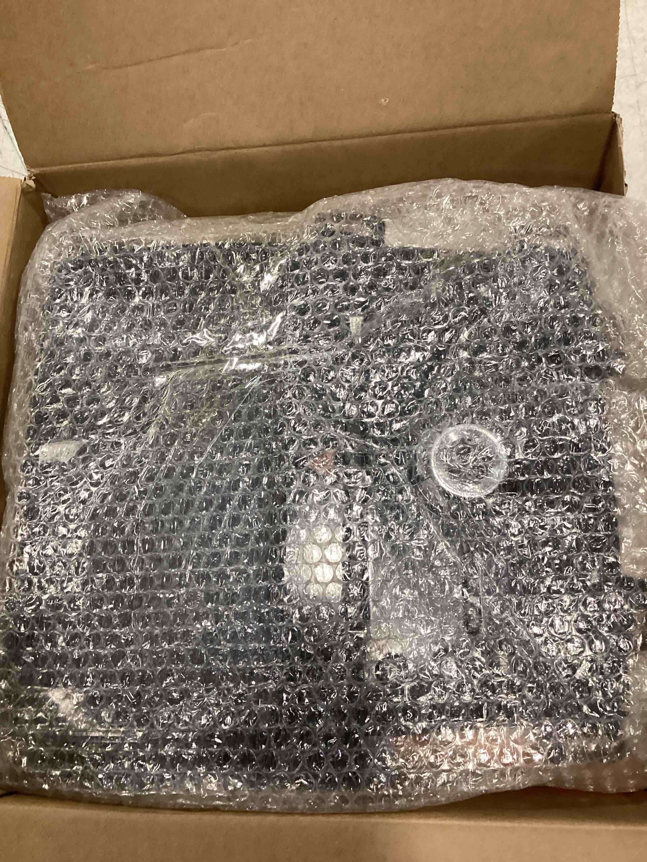 https://s3.amazonaws.com/lotting-images-prod/bidfta/RED6433540_1720613320548.jpeg
