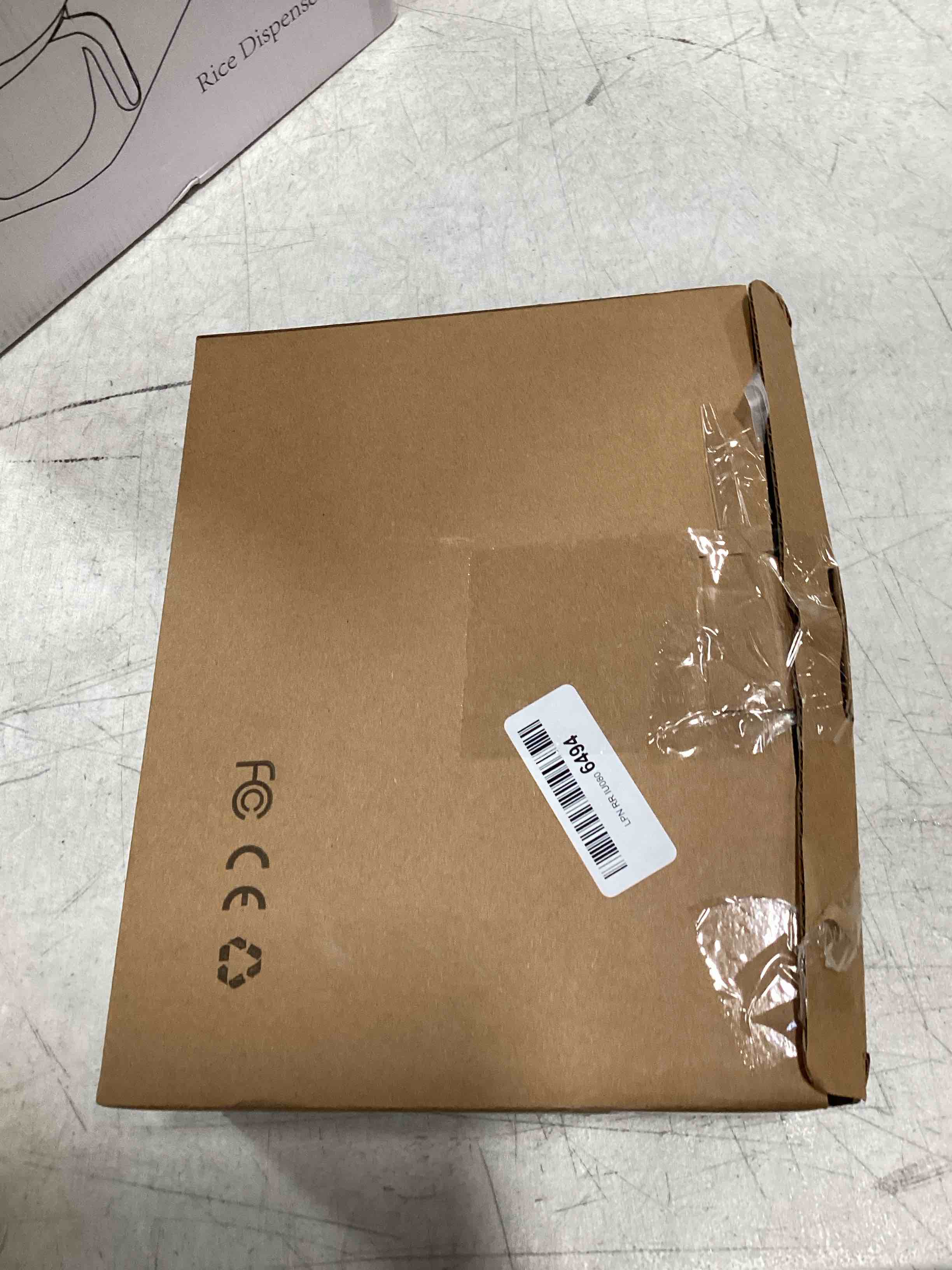 https://s3.amazonaws.com/lotting-images-prod/bidfta/RED6433558_1720615175541.jpeg