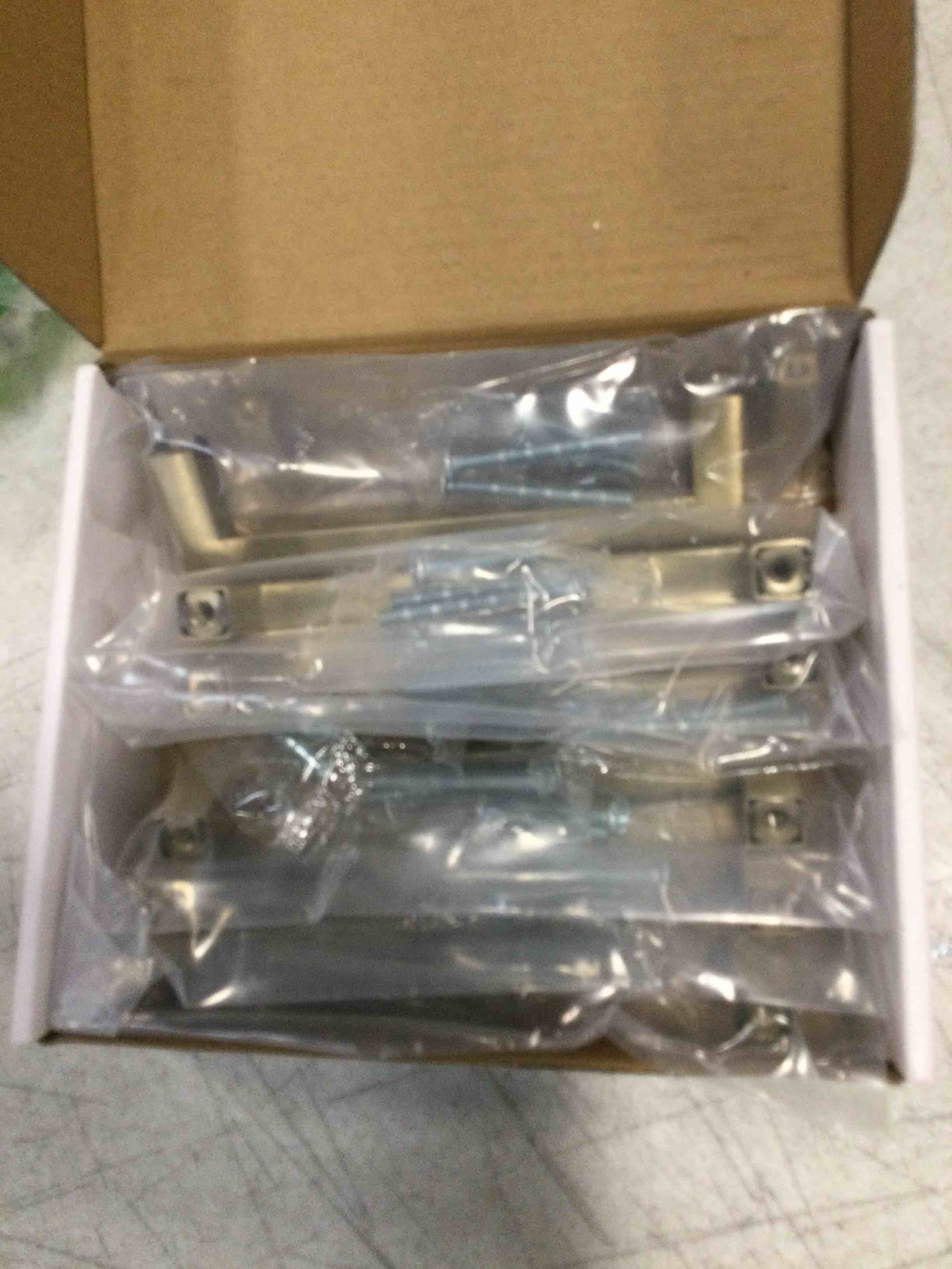https://s3.amazonaws.com/lotting-images-prod/bidfta/RED6433705_1720699635013.jpeg