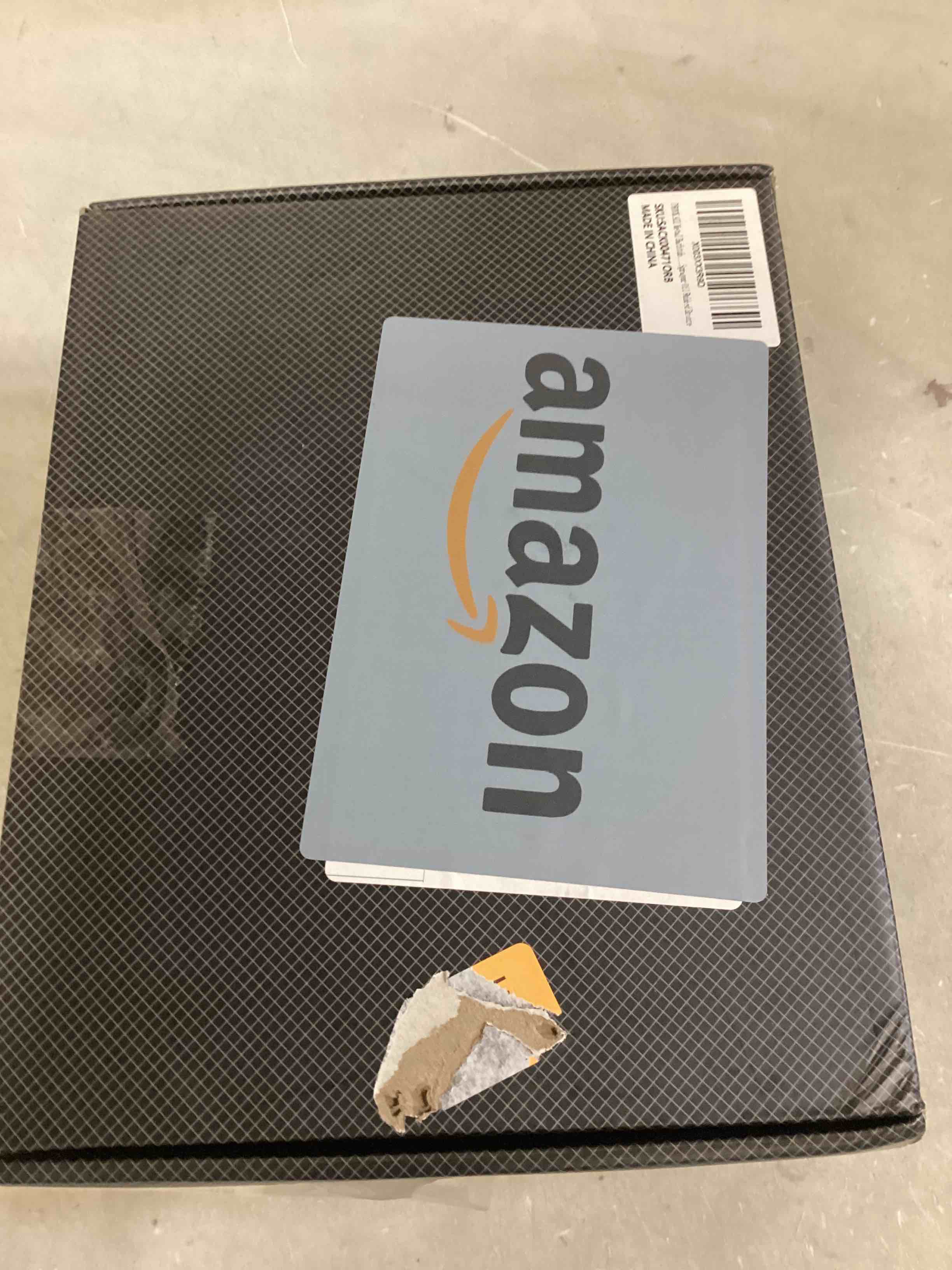 https://s3.amazonaws.com/lotting-images-prod/bidfta/RED6434660_1719515328214.jpeg