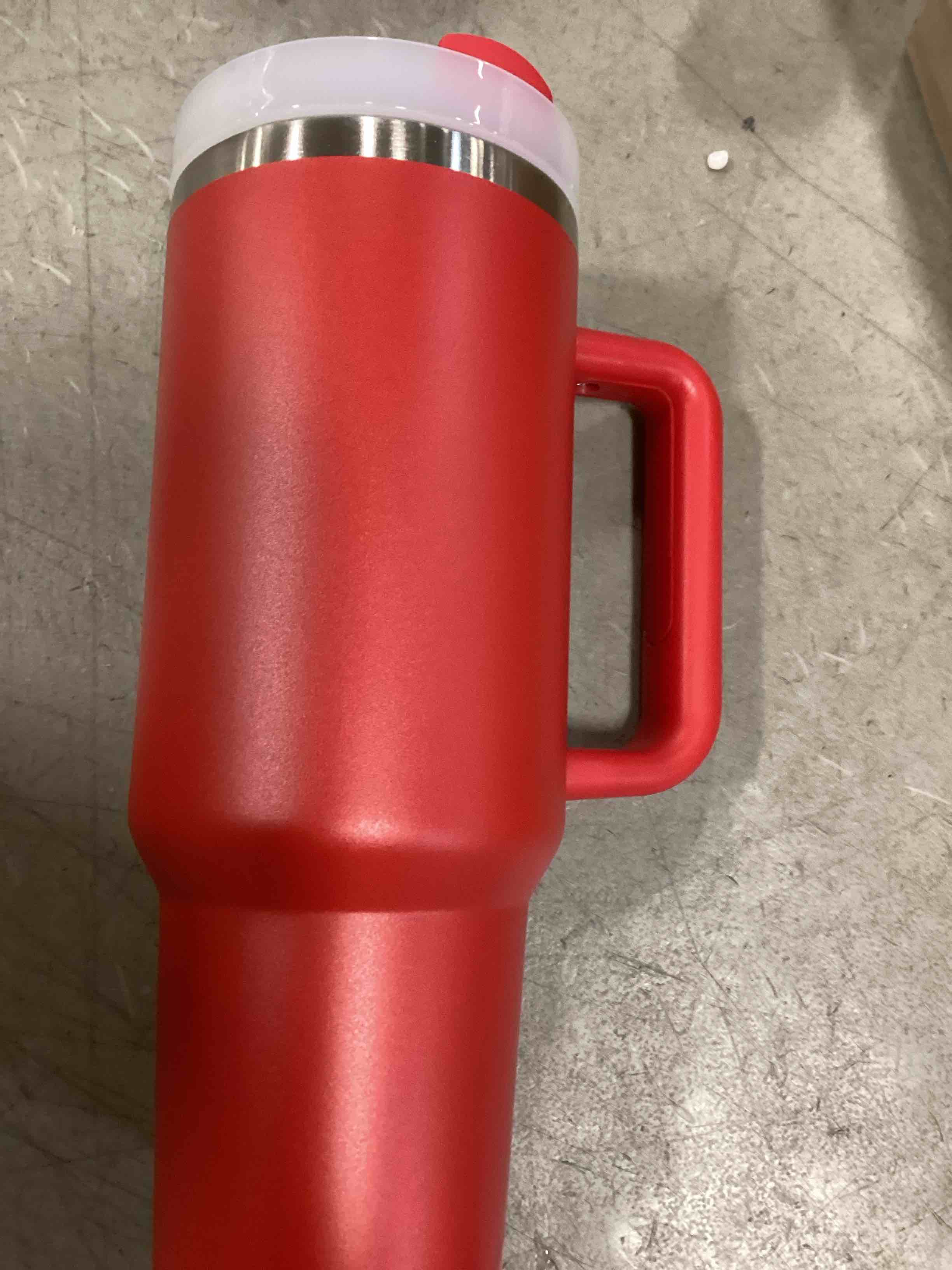 New Version 40oz Stainless Steel Vacuum Insulated Tumbler with Lid and Straw for Water, Smoothie and More, Iced Tea or Coffee (Christmas Red) Visit the BELYQLY Store