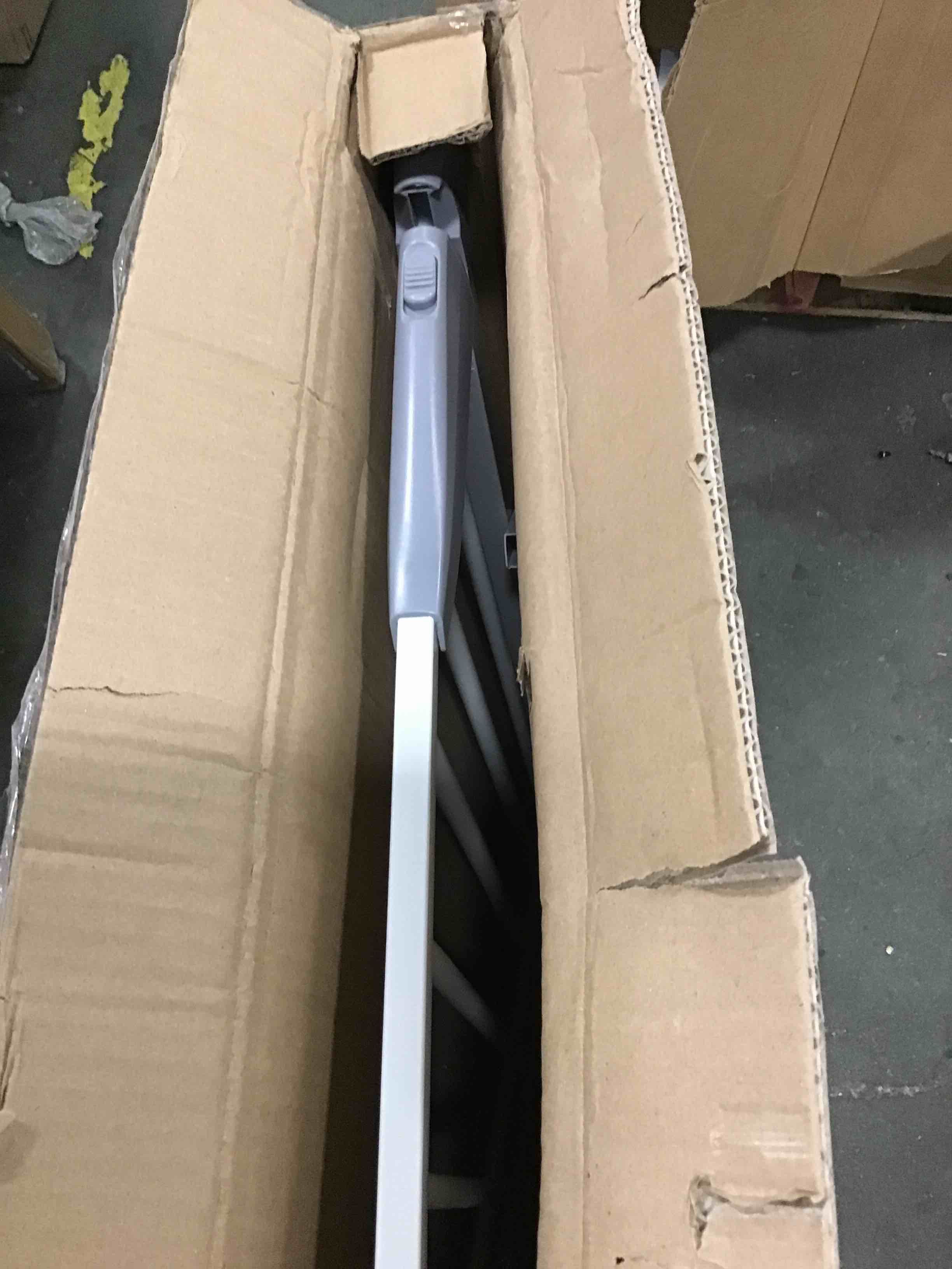 https://s3.amazonaws.com/lotting-images-prod/bidfta/RED6436391_1720049048258.jpeg
