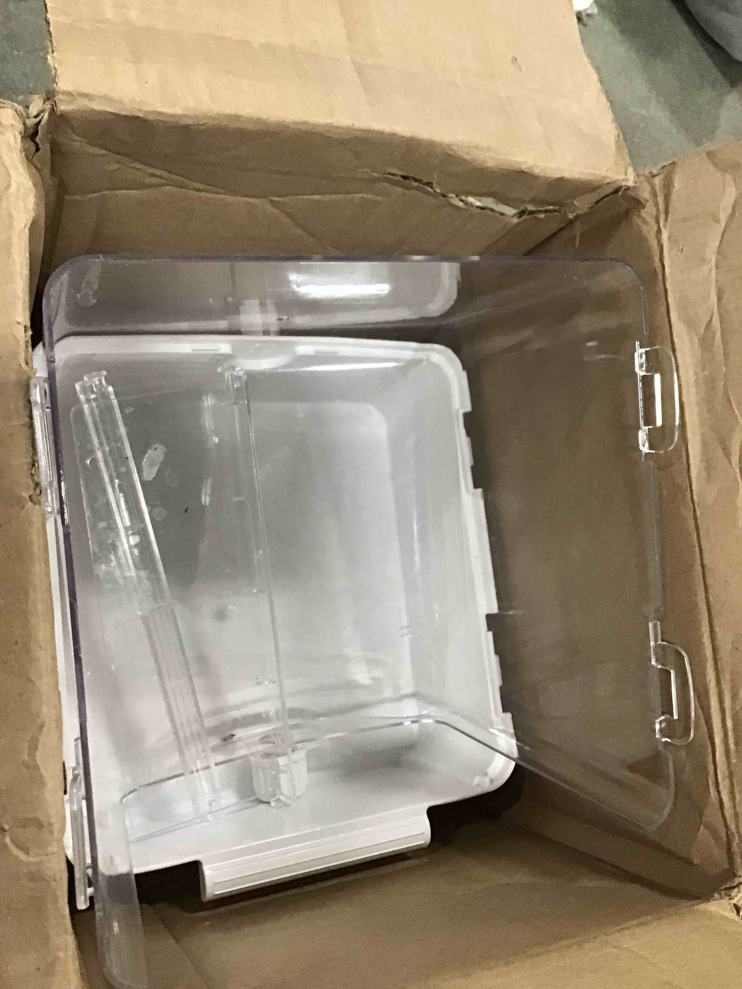 https://s3.amazonaws.com/lotting-images-prod/bidfta/RED6437427_1719617783193.jpeg