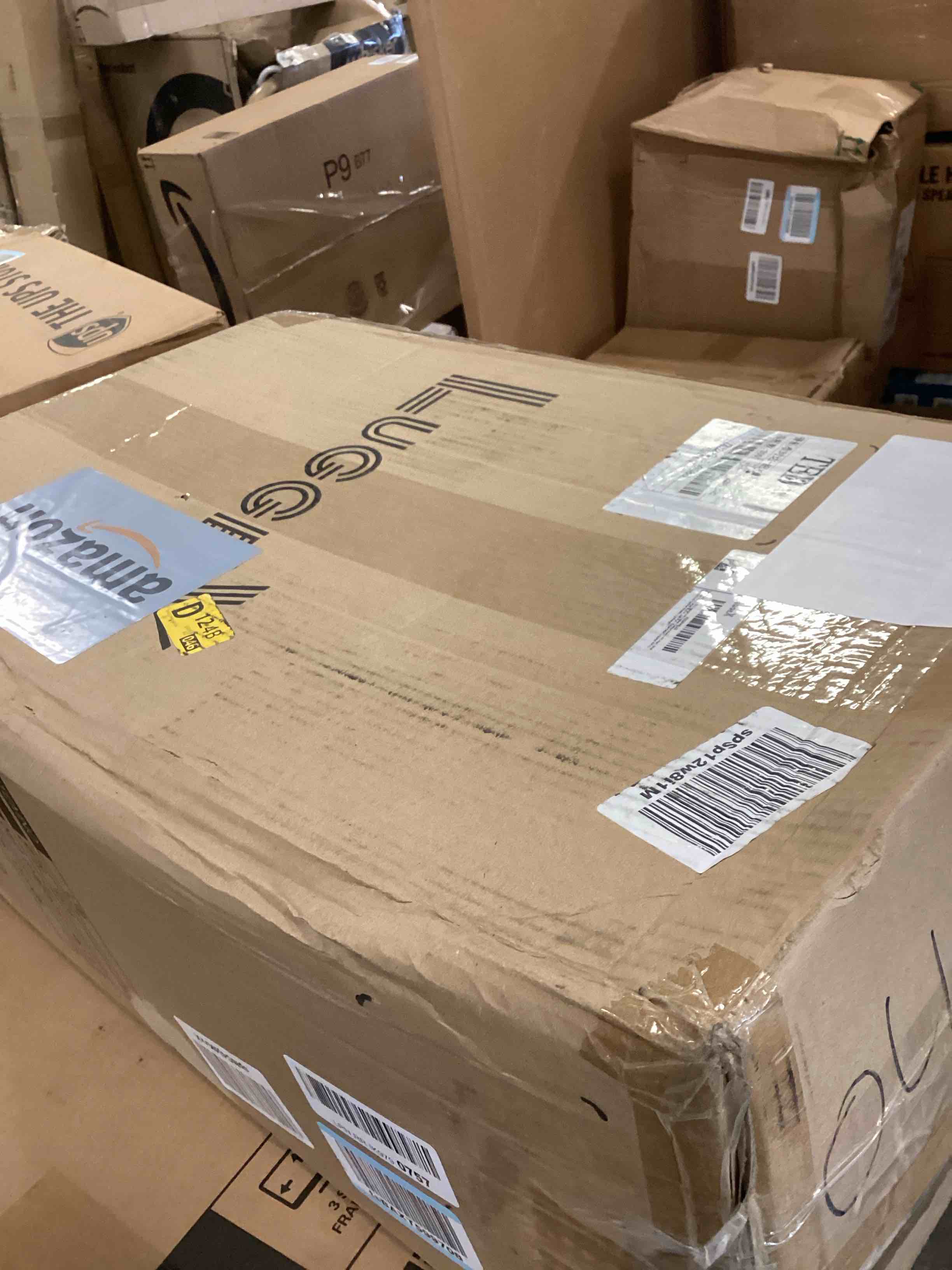 https://s3.amazonaws.com/lotting-images-prod/bidfta/RED6437579_1719835928722.jpeg