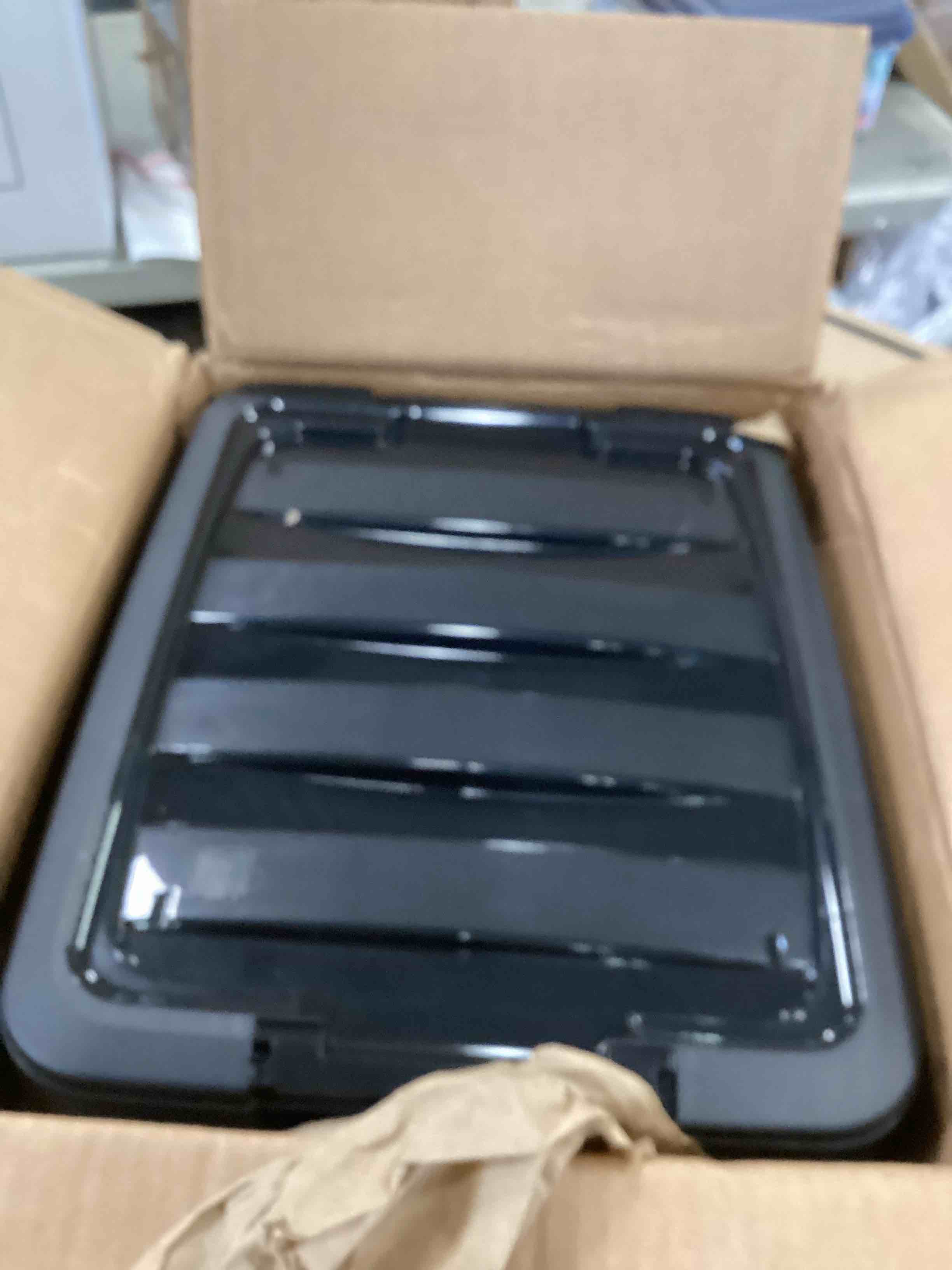 https://s3.amazonaws.com/lotting-images-prod/bidfta/RED6437744_1719862238190.jpeg