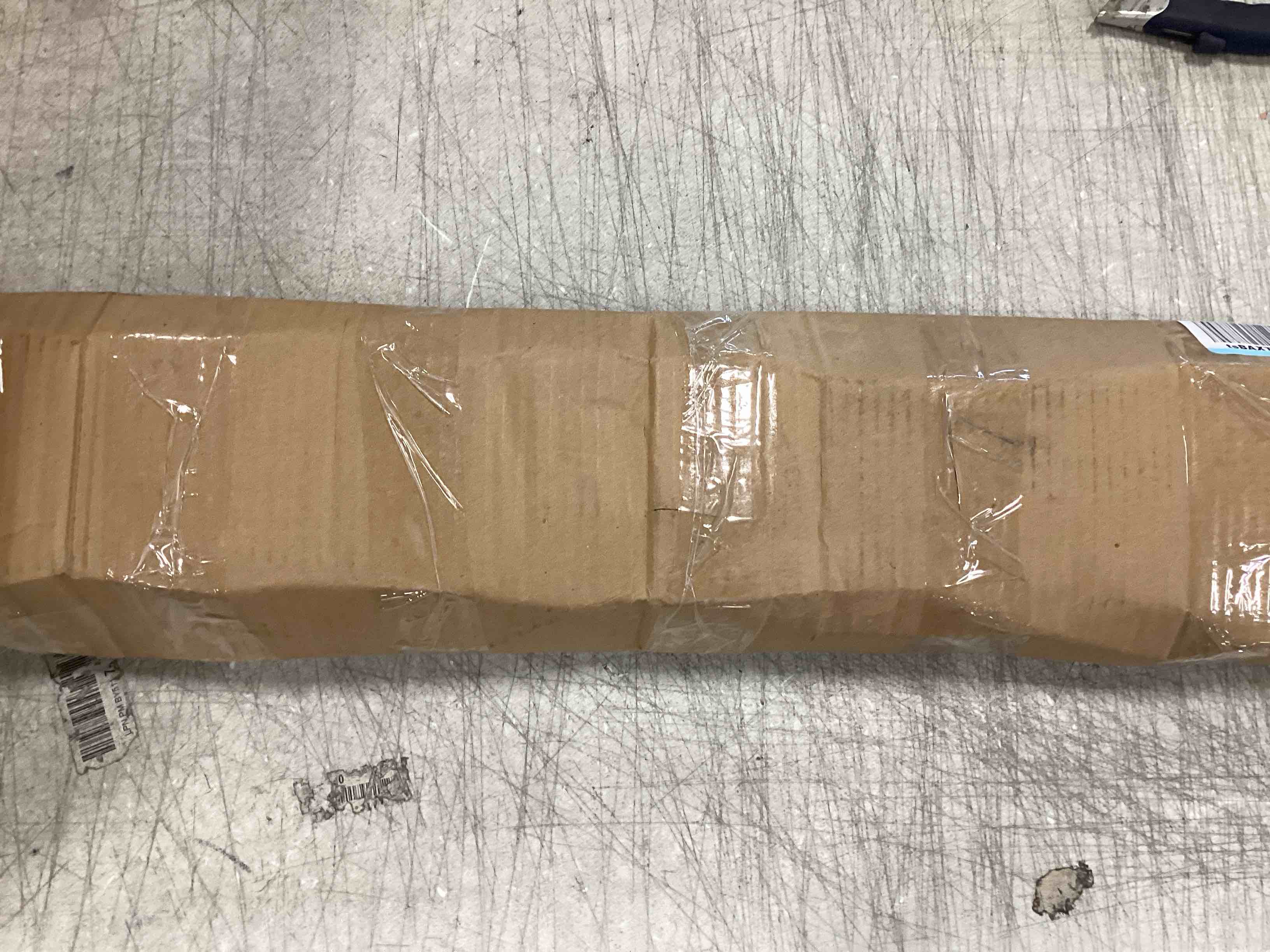 https://s3.amazonaws.com/lotting-images-prod/bidfta/RED6438184_1719956596441.jpeg