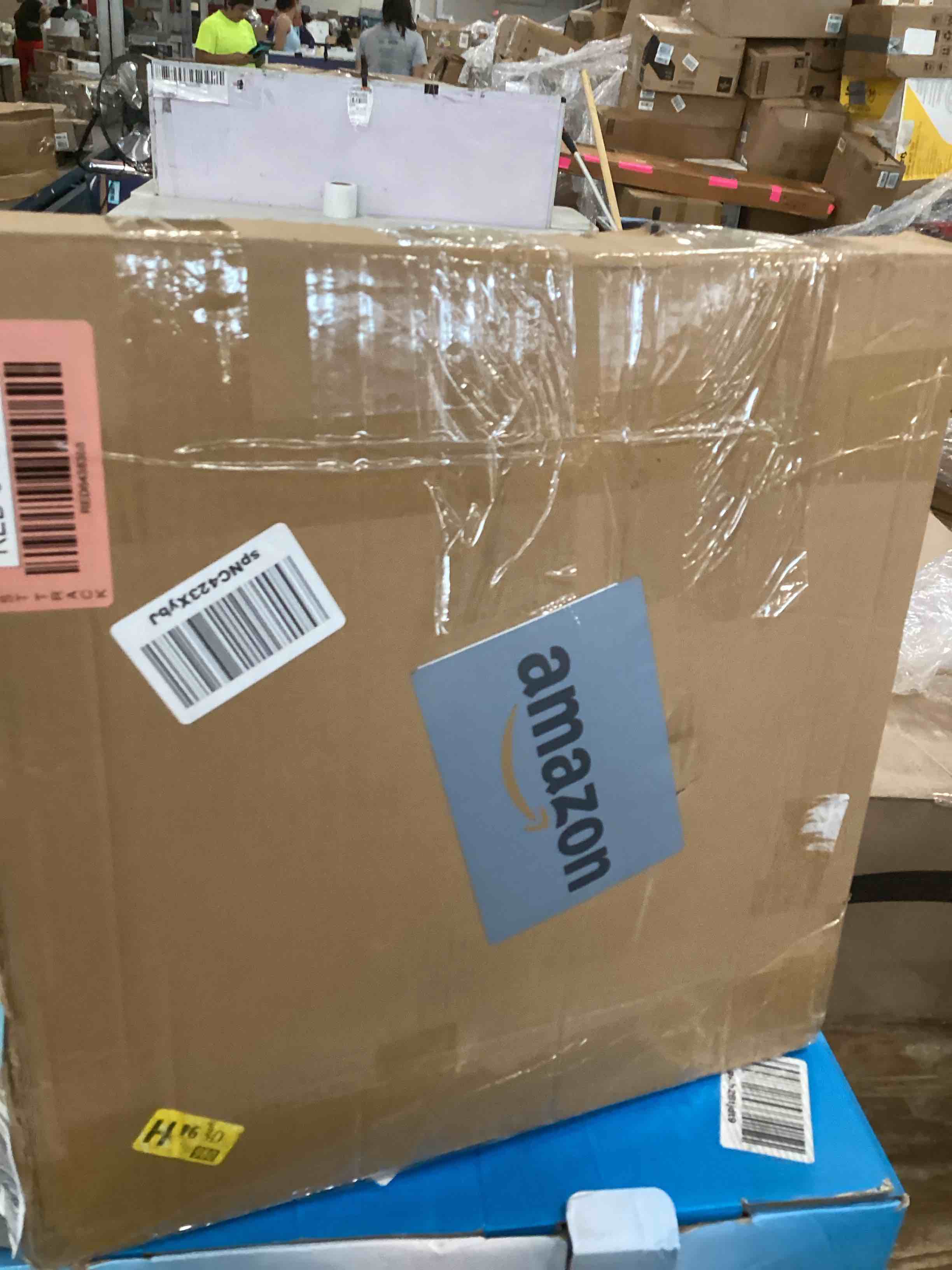 https://s3.amazonaws.com/lotting-images-prod/bidfta/RED6438388_1720007058043.jpeg