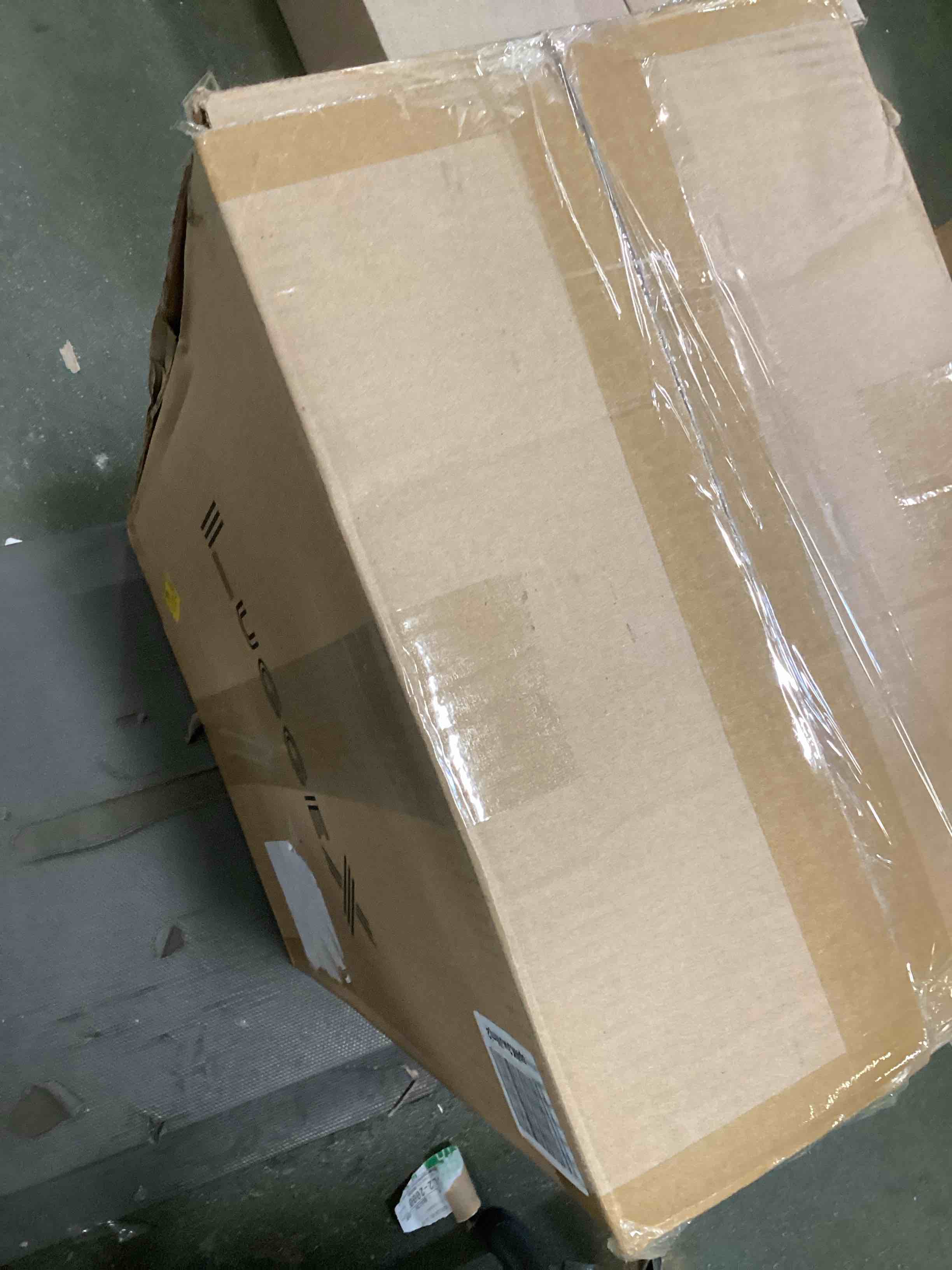 https://s3.amazonaws.com/lotting-images-prod/bidfta/RED6438639_1719605335740.jpeg