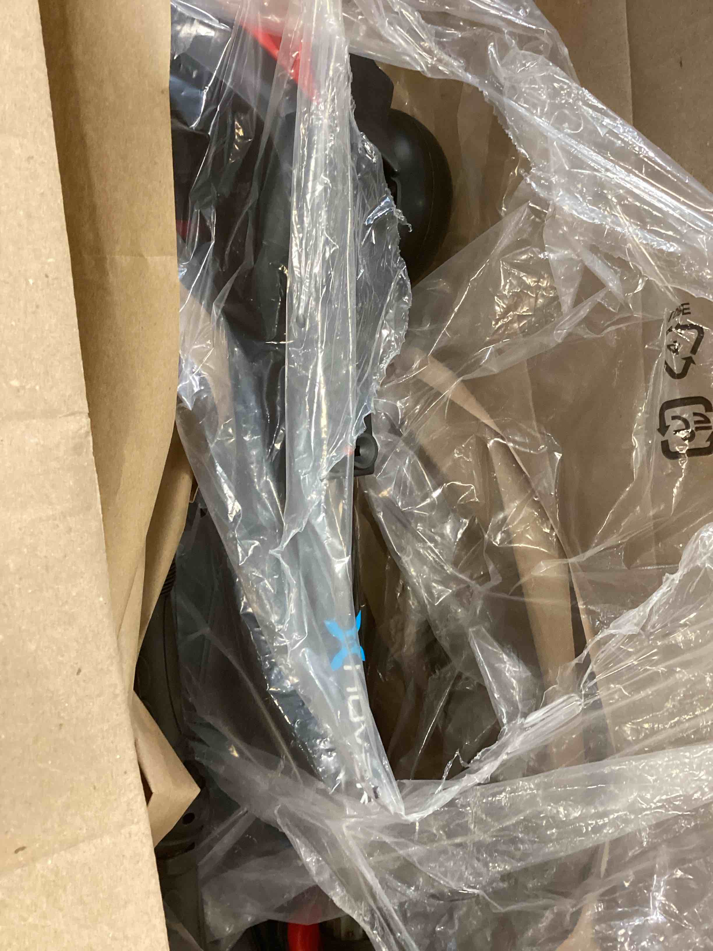 https://s3.amazonaws.com/lotting-images-prod/bidfta/RED6438665_1719862090888.jpeg